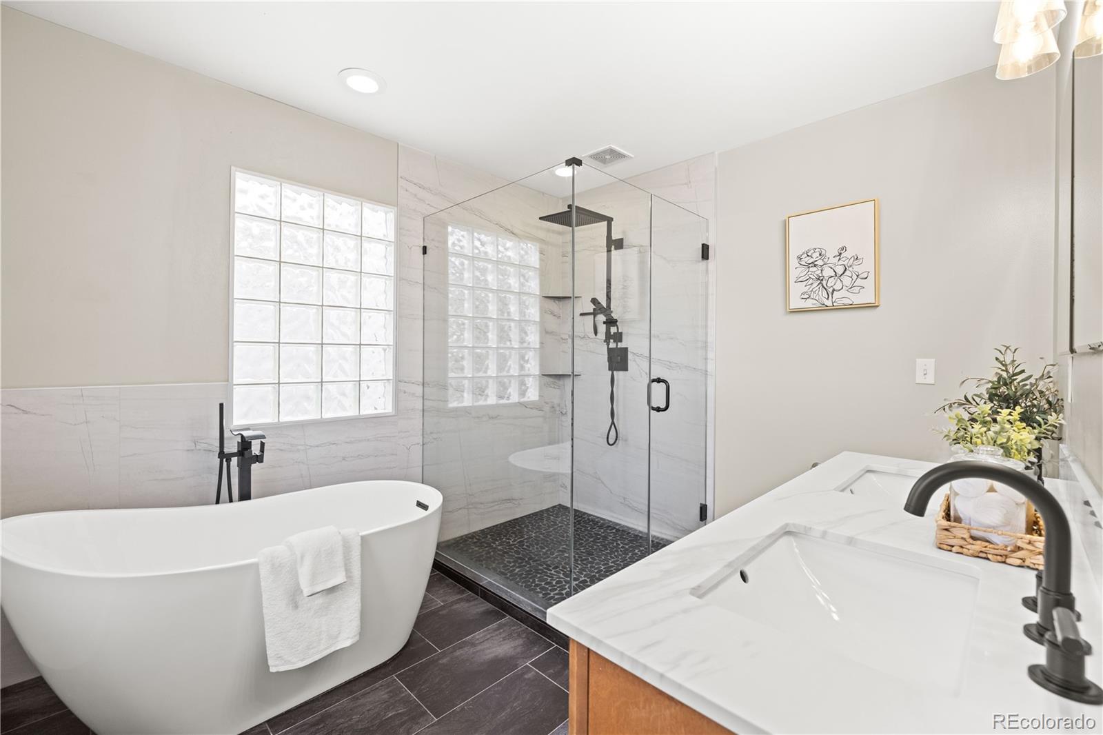 MLS Image #22 for 7859 e 28th place,denver, Colorado