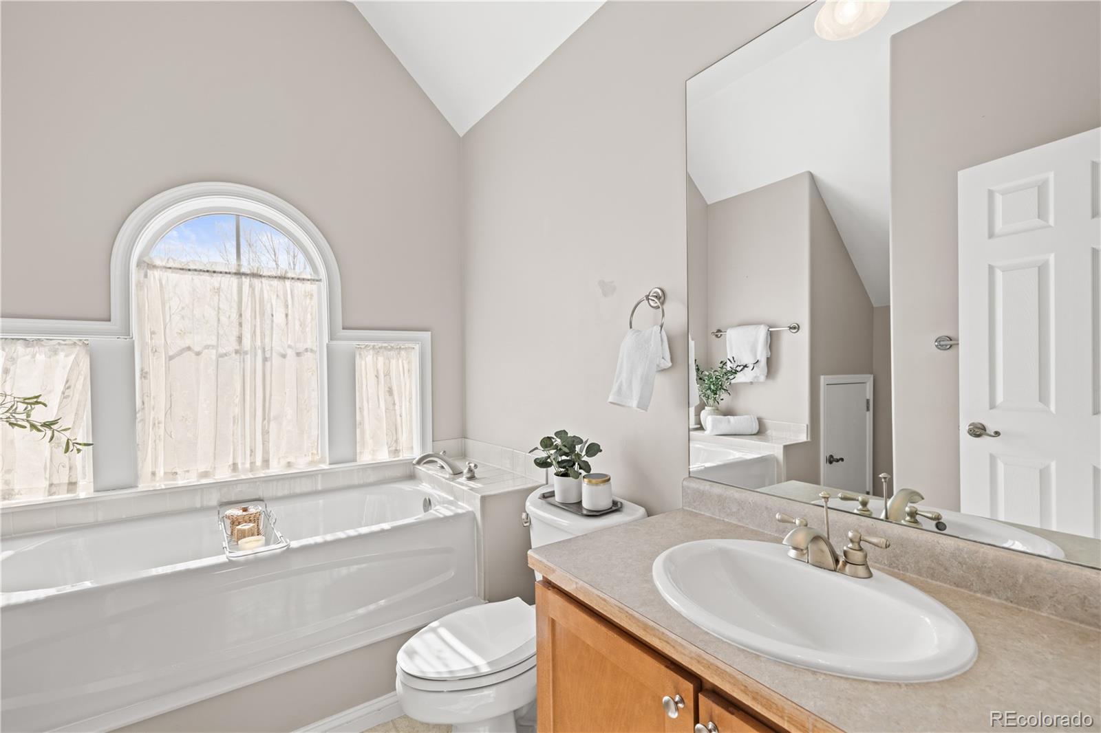 MLS Image #28 for 7859 e 28th place,denver, Colorado