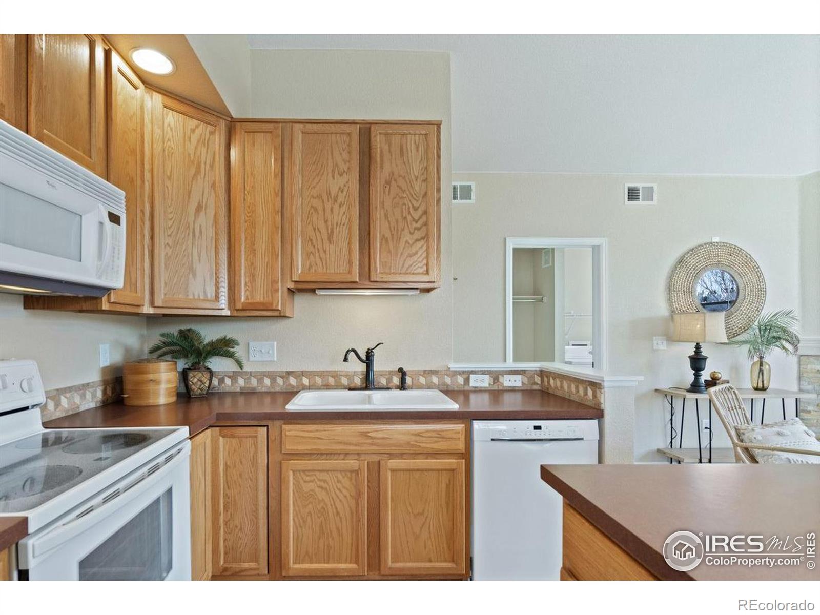 MLS Image #10 for 2139  grays peak drive,loveland, Colorado