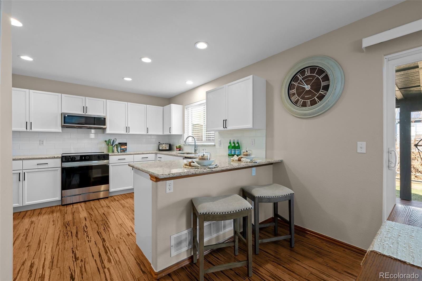 MLS Image #5 for 9805  sydney lane,highlands ranch, Colorado