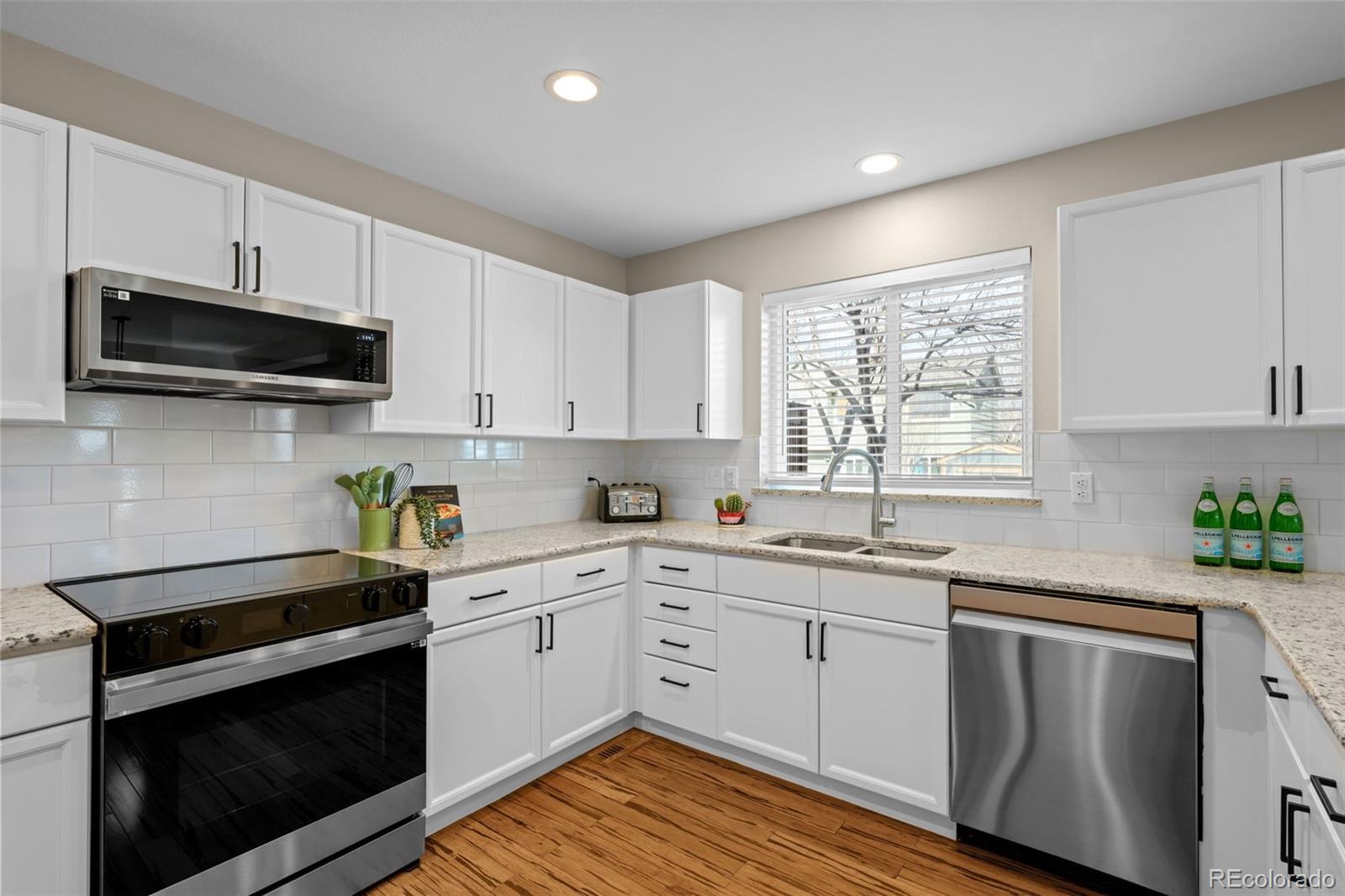 MLS Image #8 for 9805  sydney lane,highlands ranch, Colorado