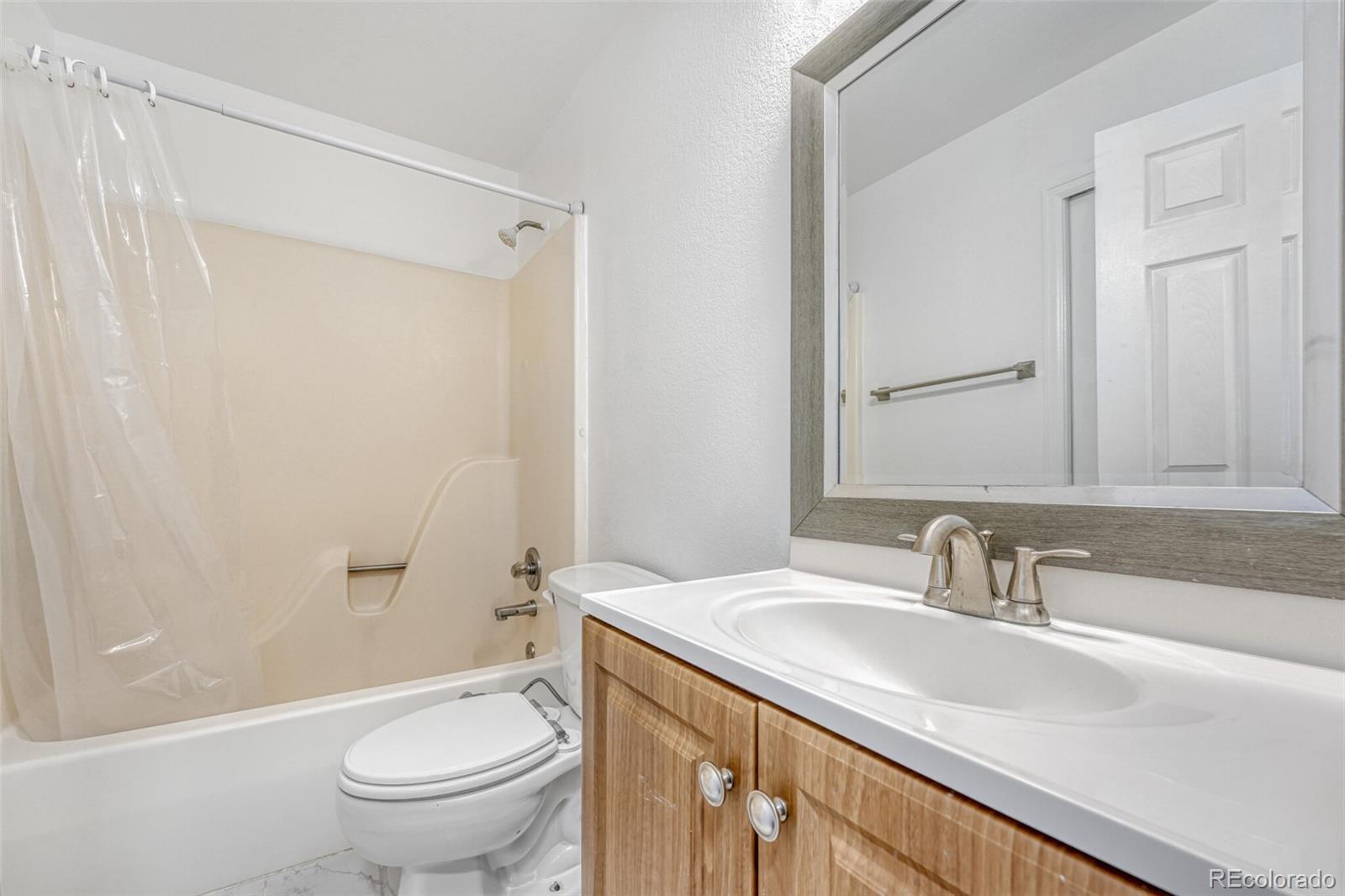 MLS Image #14 for 1410 s pitkin way,aurora, Colorado