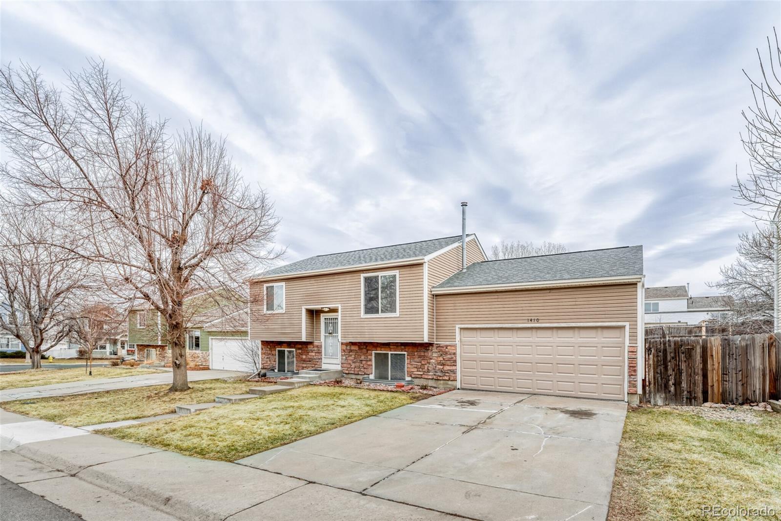 MLS Image #2 for 1410 s pitkin way,aurora, Colorado