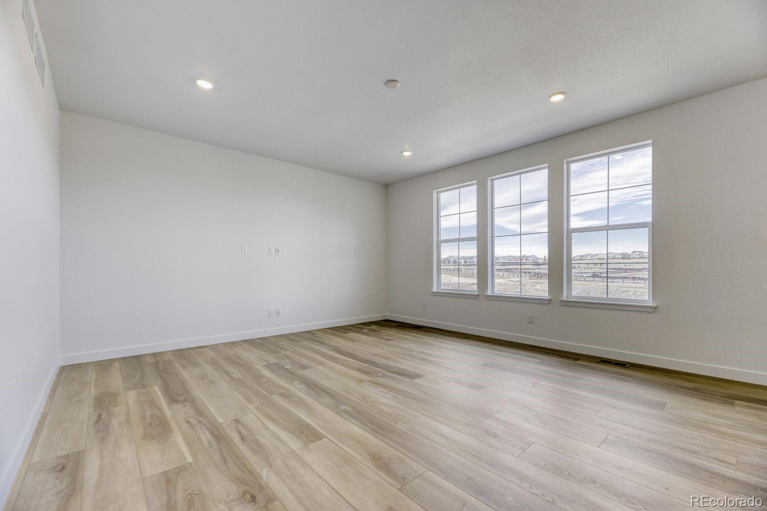 MLS Image #3 for 10857  tundra top drive,parker, Colorado