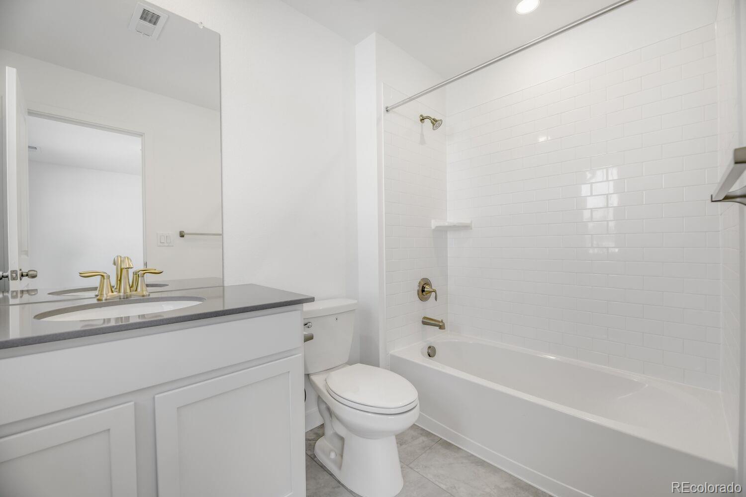 MLS Image #9 for 12640 w glasgow place,littleton, Colorado