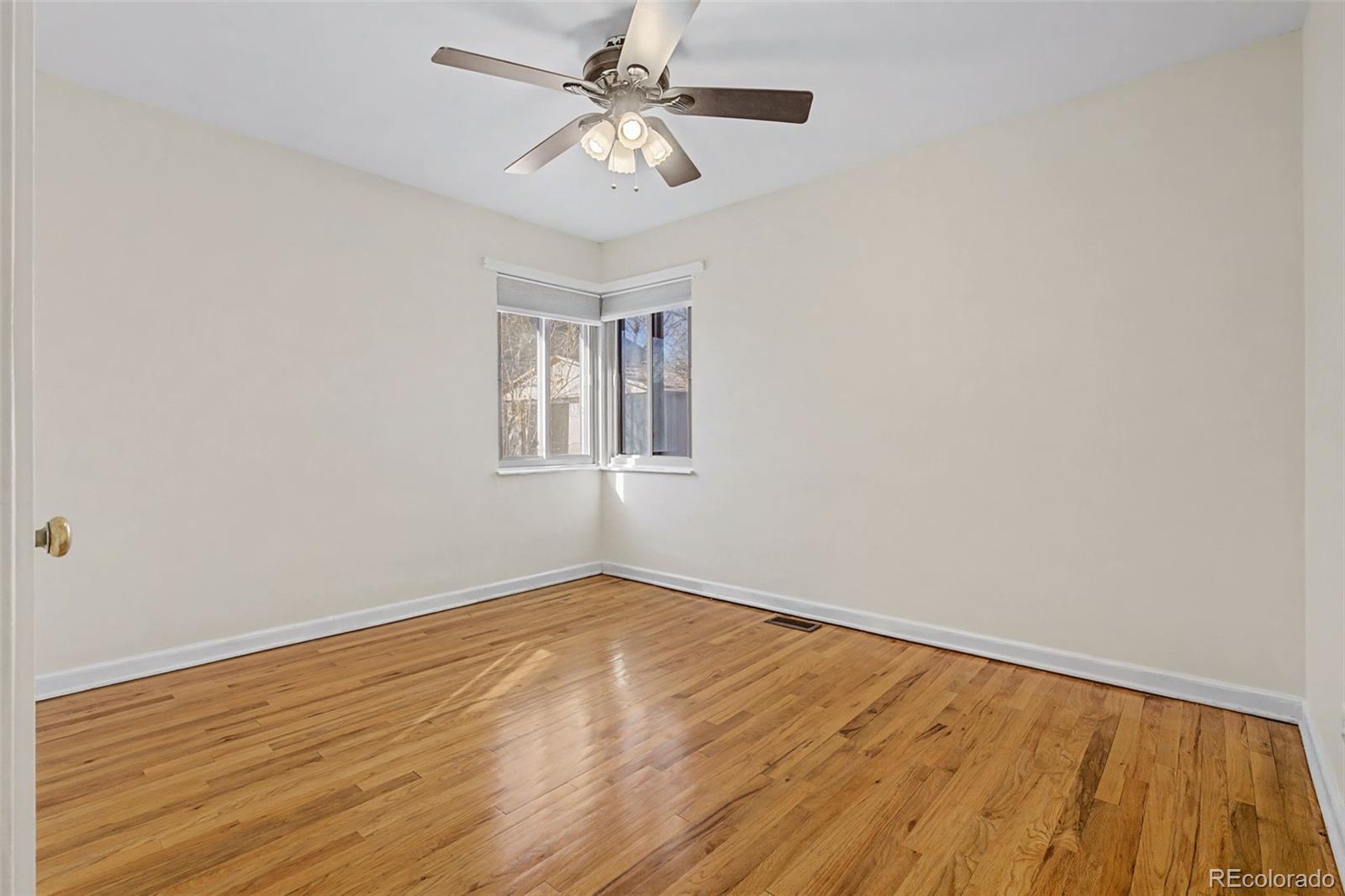 MLS Image #14 for 2055  syracuse street,denver, Colorado