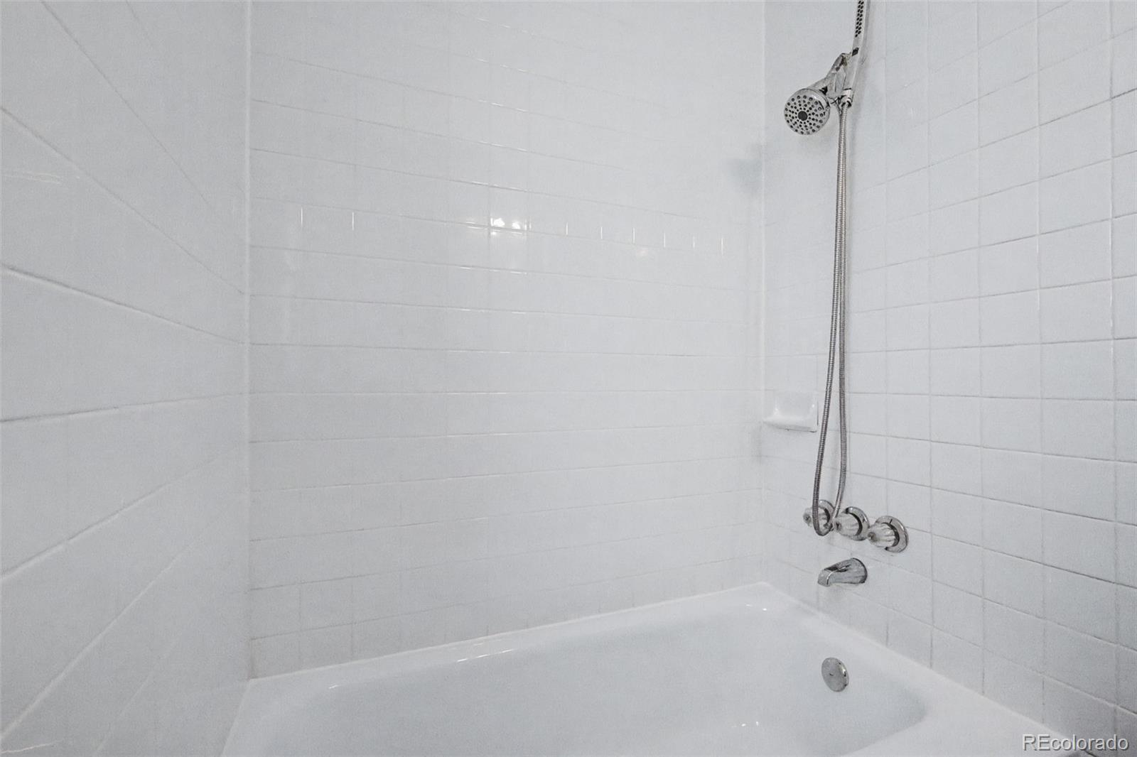 MLS Image #18 for 2055  syracuse street,denver, Colorado