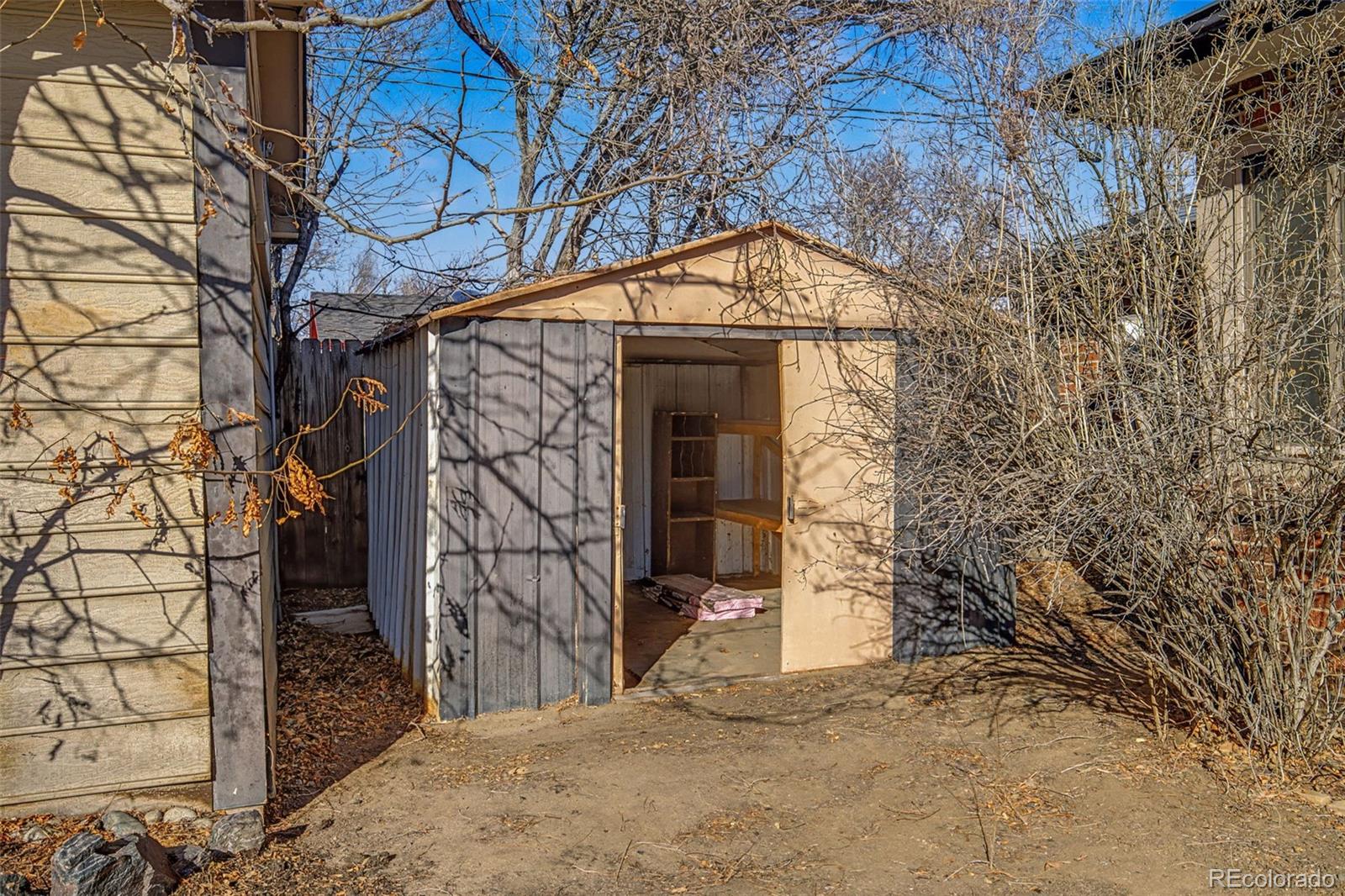 MLS Image #29 for 2055  syracuse street,denver, Colorado
