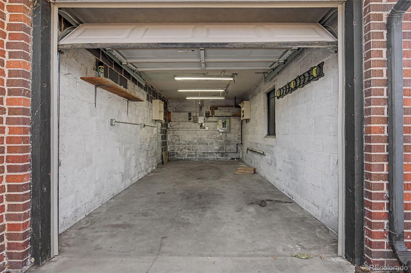 MLS Image #33 for 2055  syracuse street,denver, Colorado