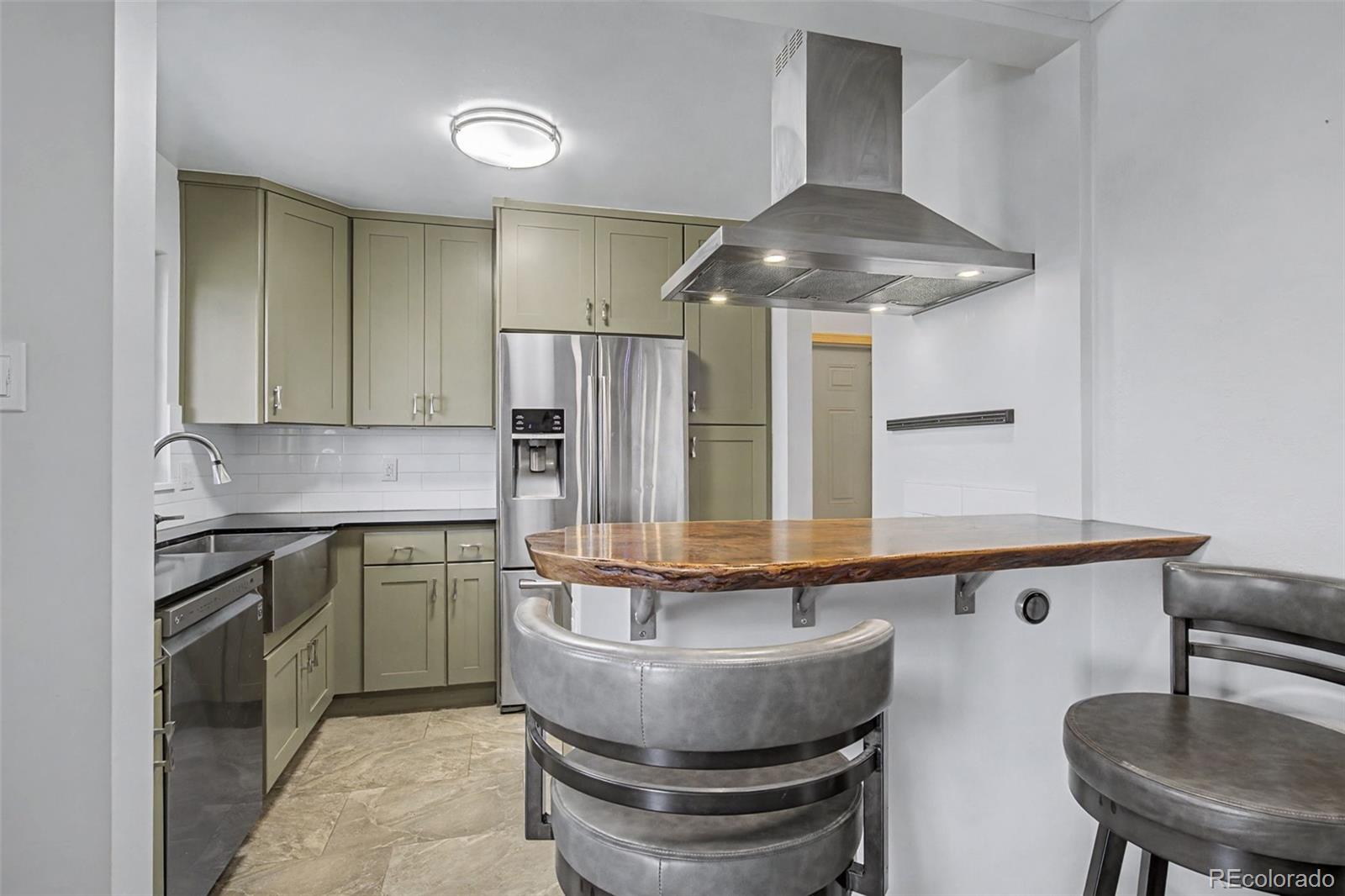 MLS Image #5 for 2055  syracuse street,denver, Colorado