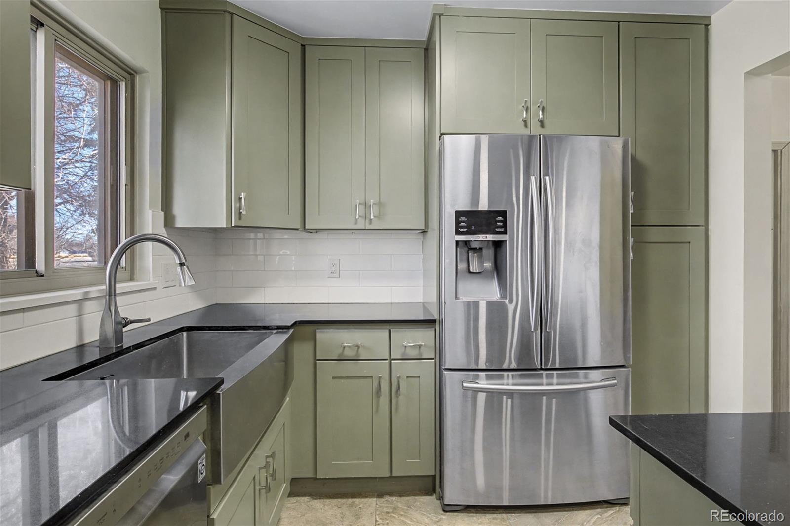 MLS Image #6 for 2055  syracuse street,denver, Colorado