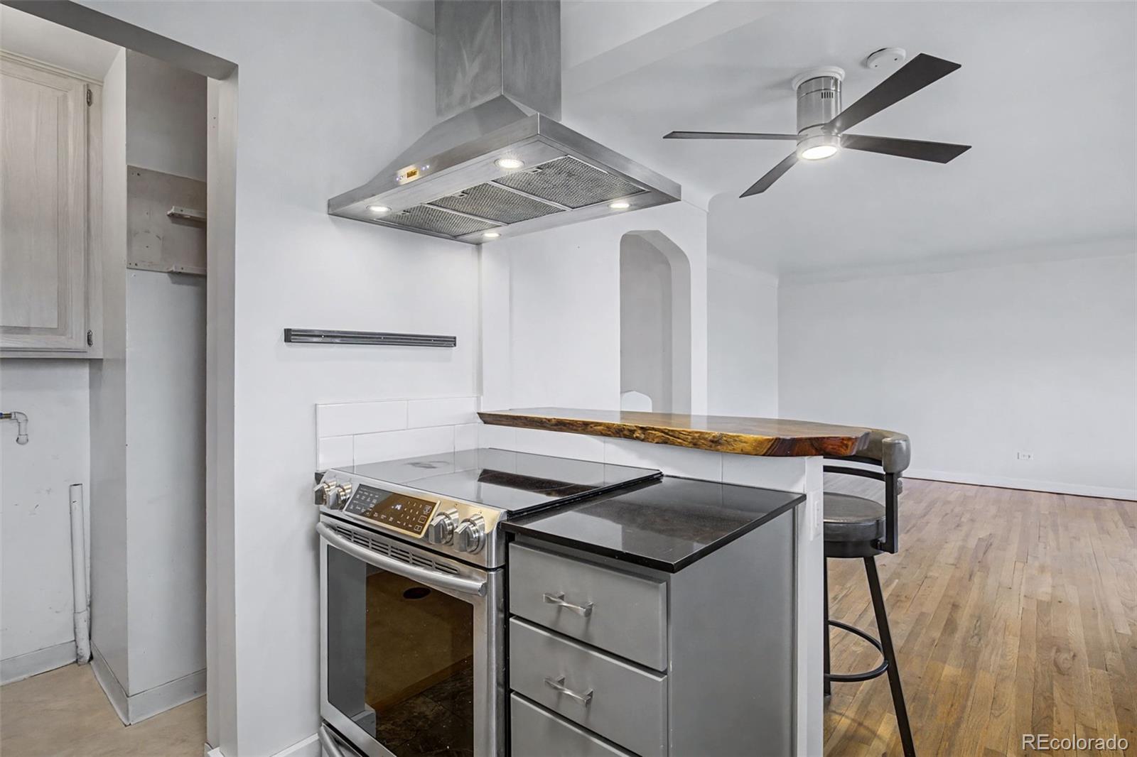 MLS Image #7 for 2055  syracuse street,denver, Colorado