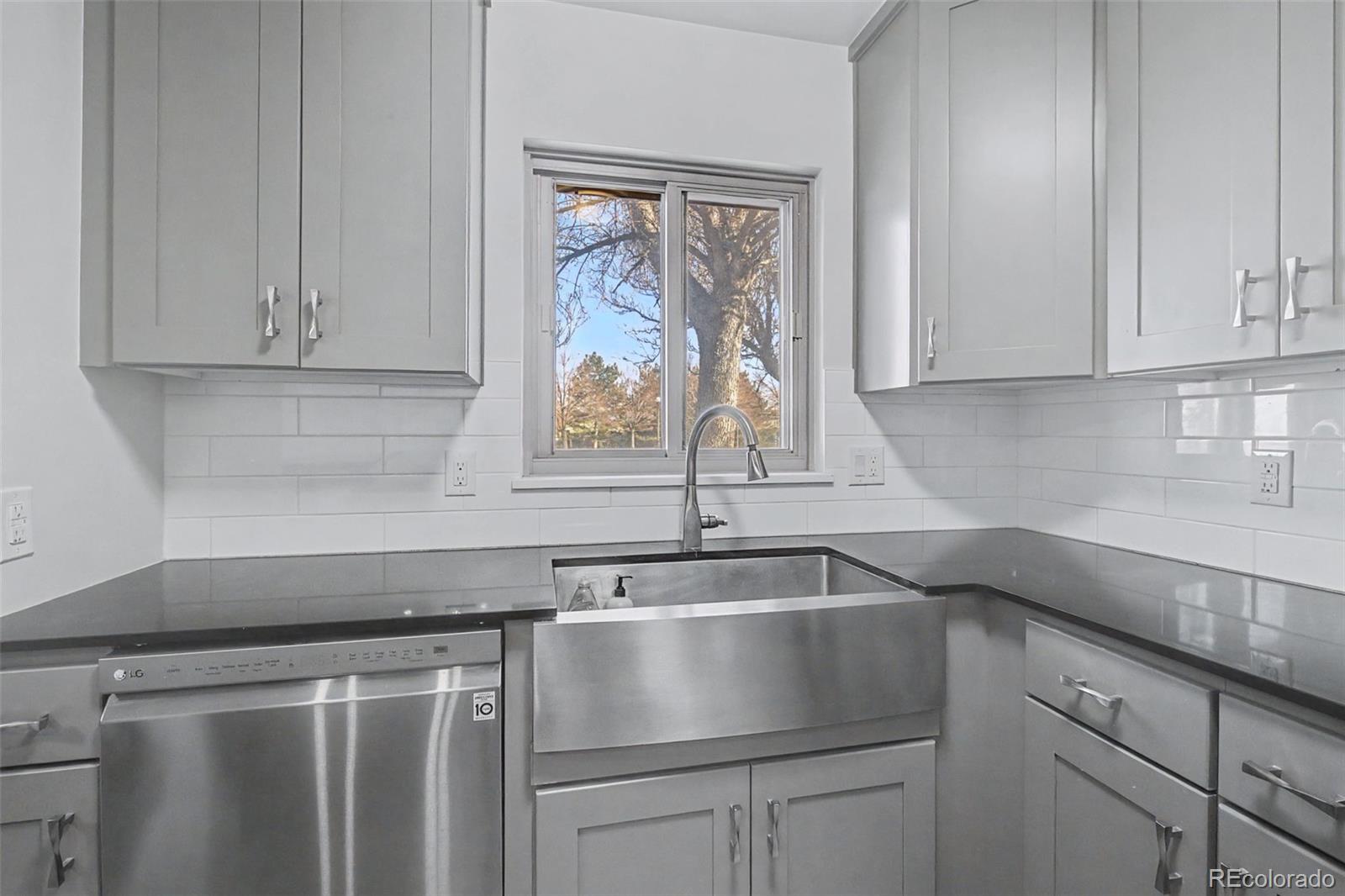 MLS Image #9 for 2055  syracuse street,denver, Colorado