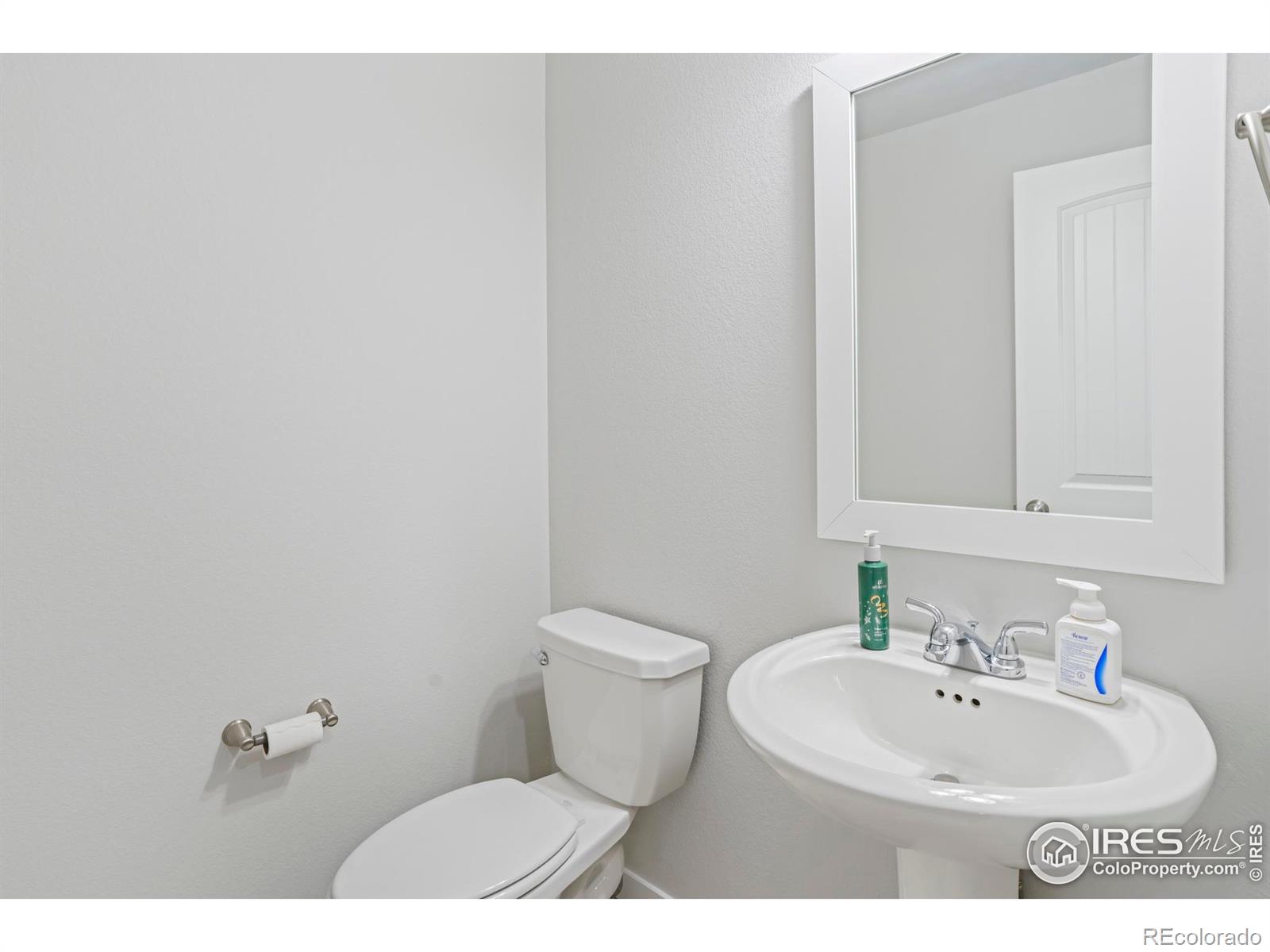 MLS Image #29 for 2144  setting sun drive,windsor, Colorado
