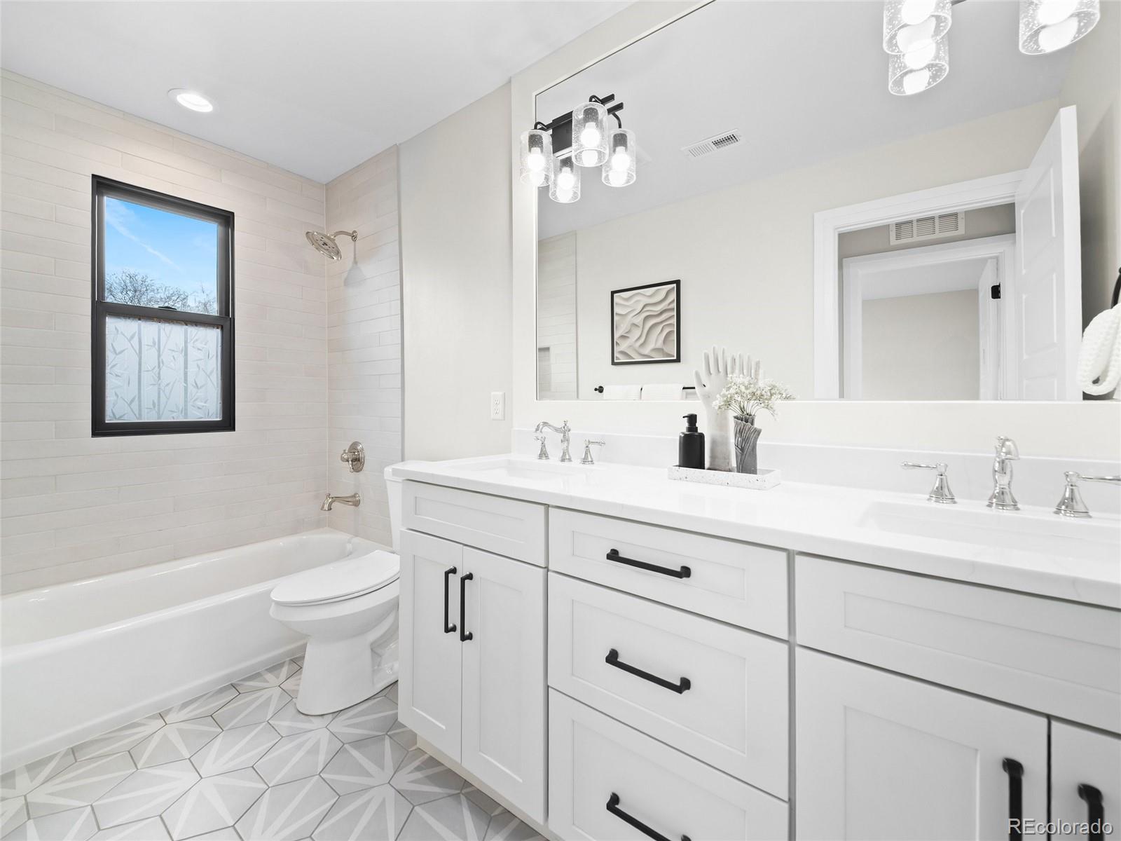 MLS Image #29 for 435 n washington street,denver, Colorado