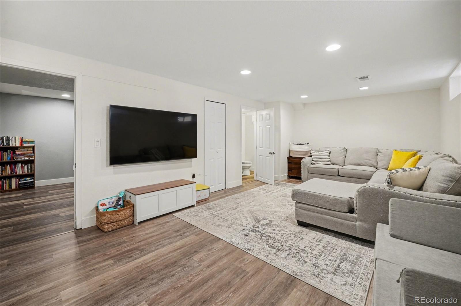 MLS Image #13 for 1571 s dale court,denver, Colorado