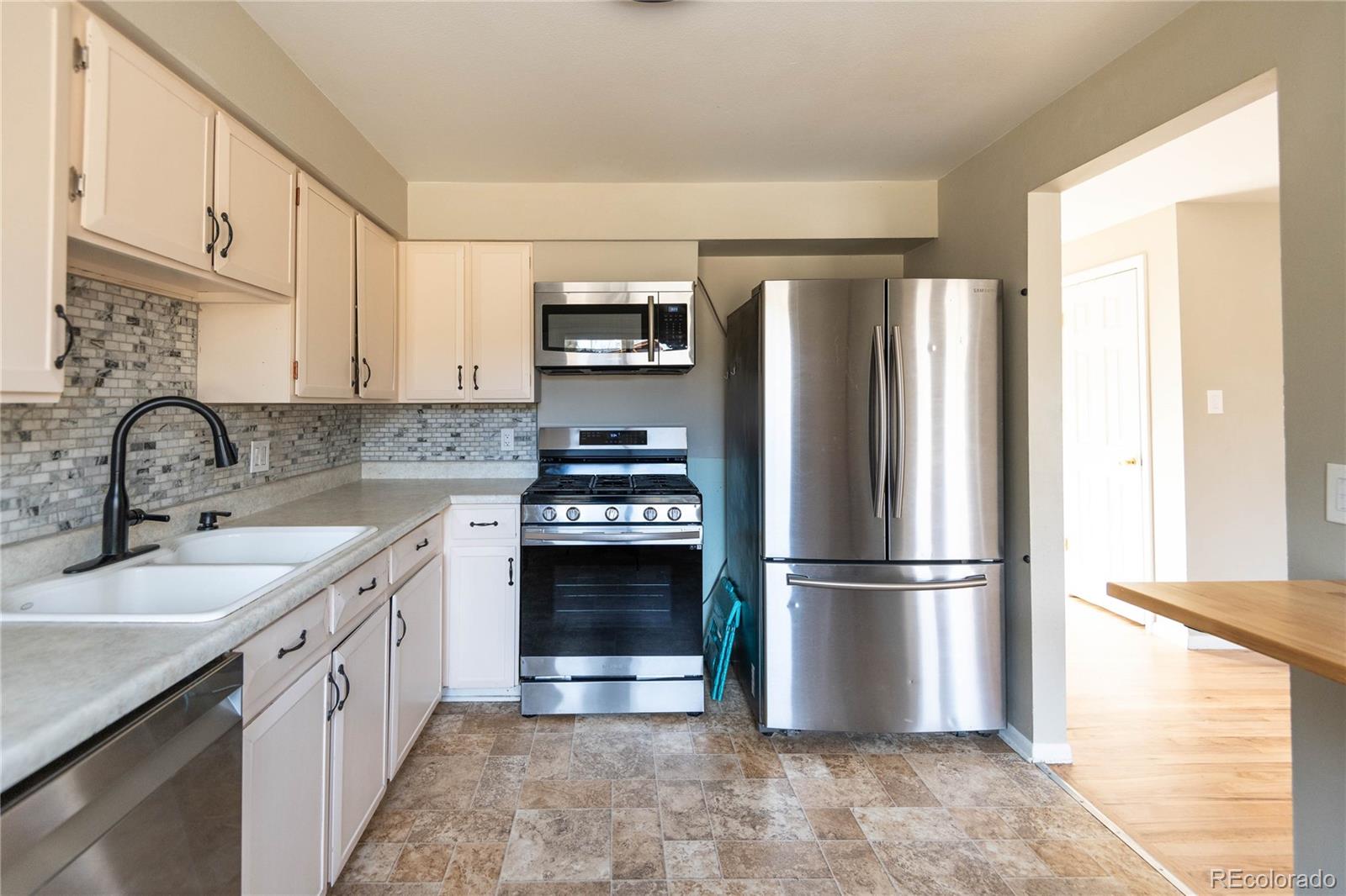 MLS Image #2 for 7115 s birch way,centennial, Colorado