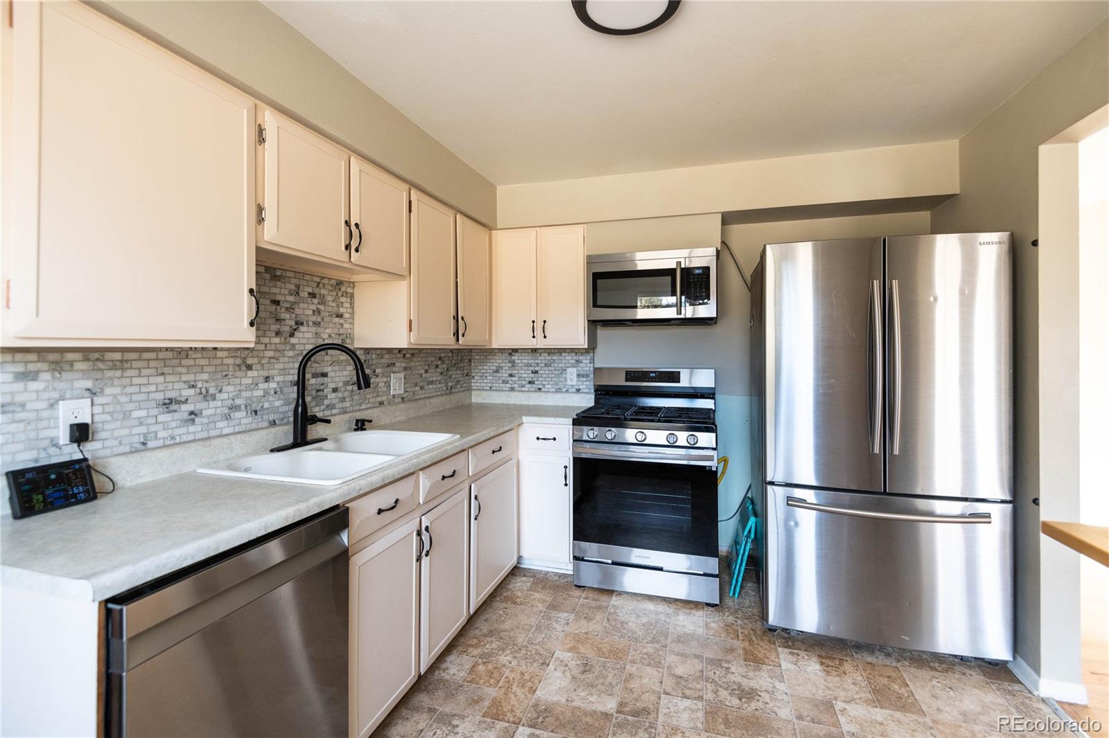 MLS Image #3 for 7115 s birch way,centennial, Colorado