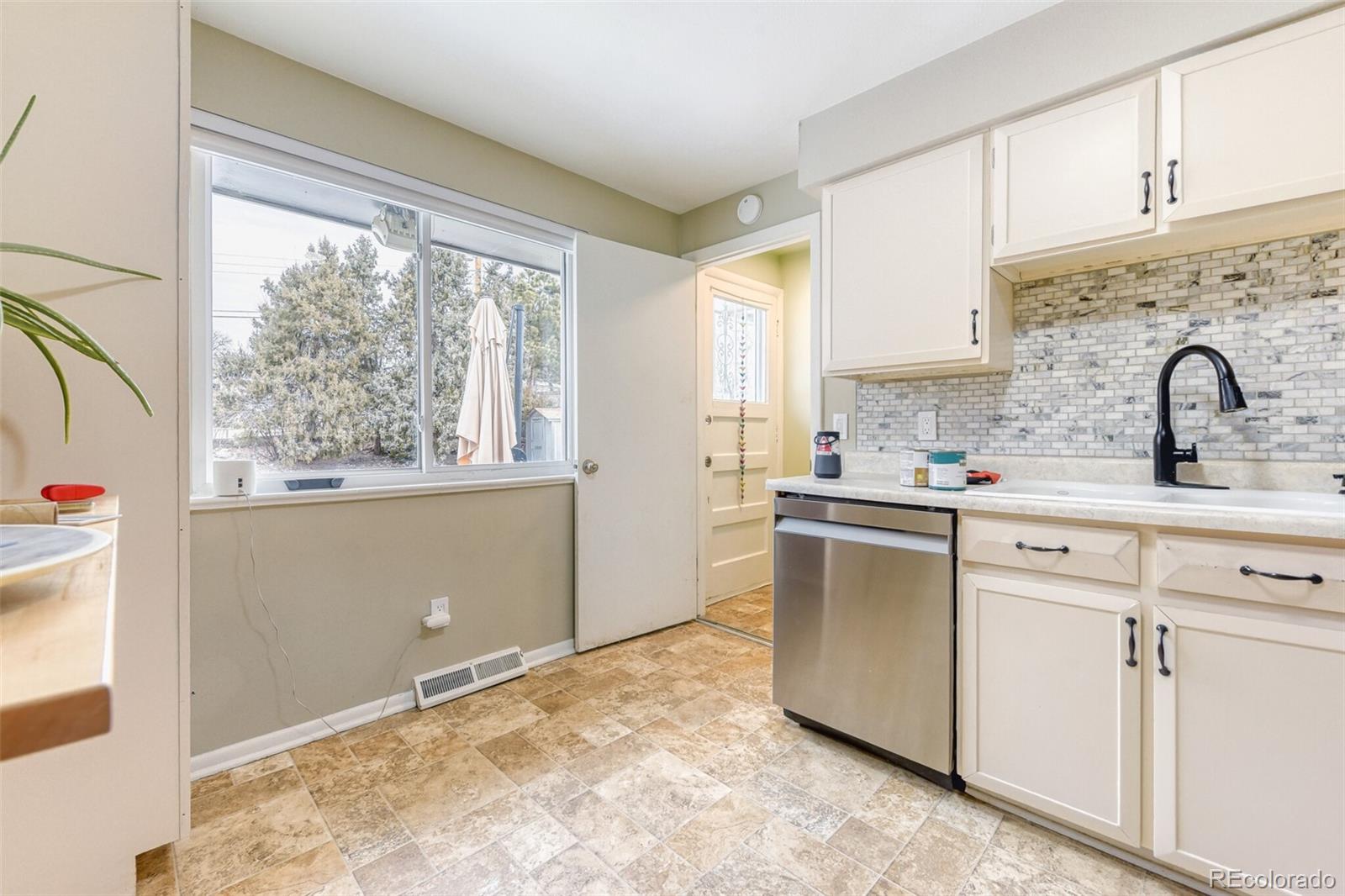 MLS Image #4 for 7115 s birch way,centennial, Colorado