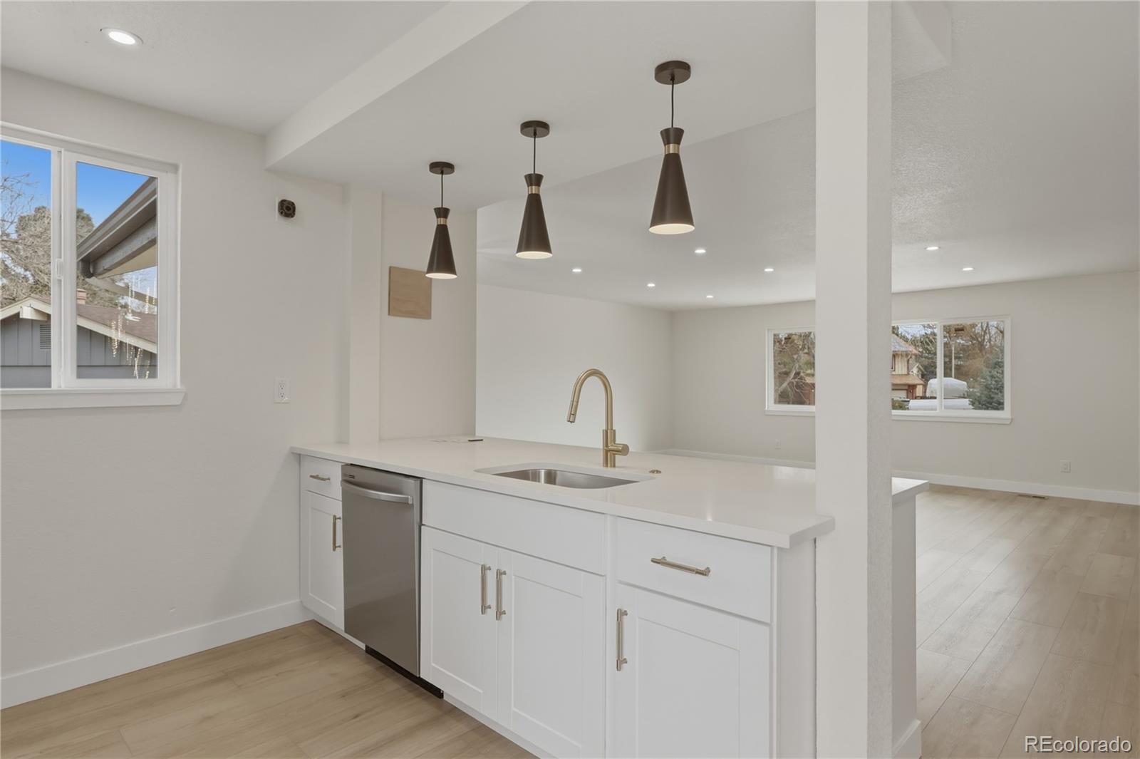 MLS Image #13 for 1351 s peoria court,aurora, Colorado