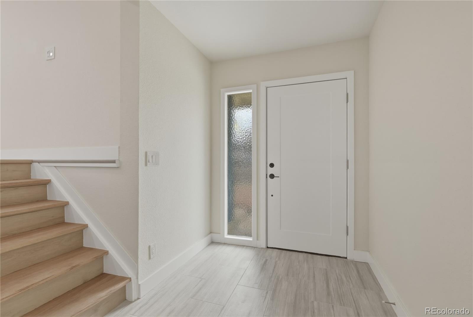 MLS Image #2 for 1351 s peoria court,aurora, Colorado