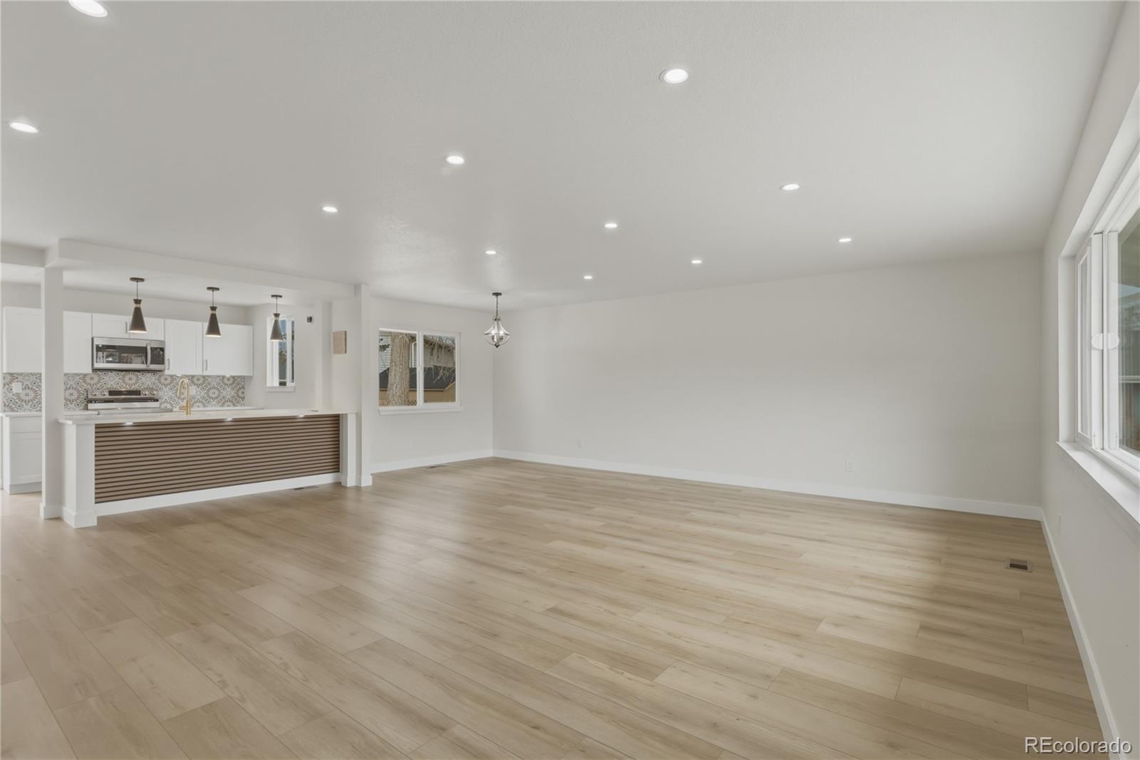 MLS Image #4 for 1351 s peoria court,aurora, Colorado