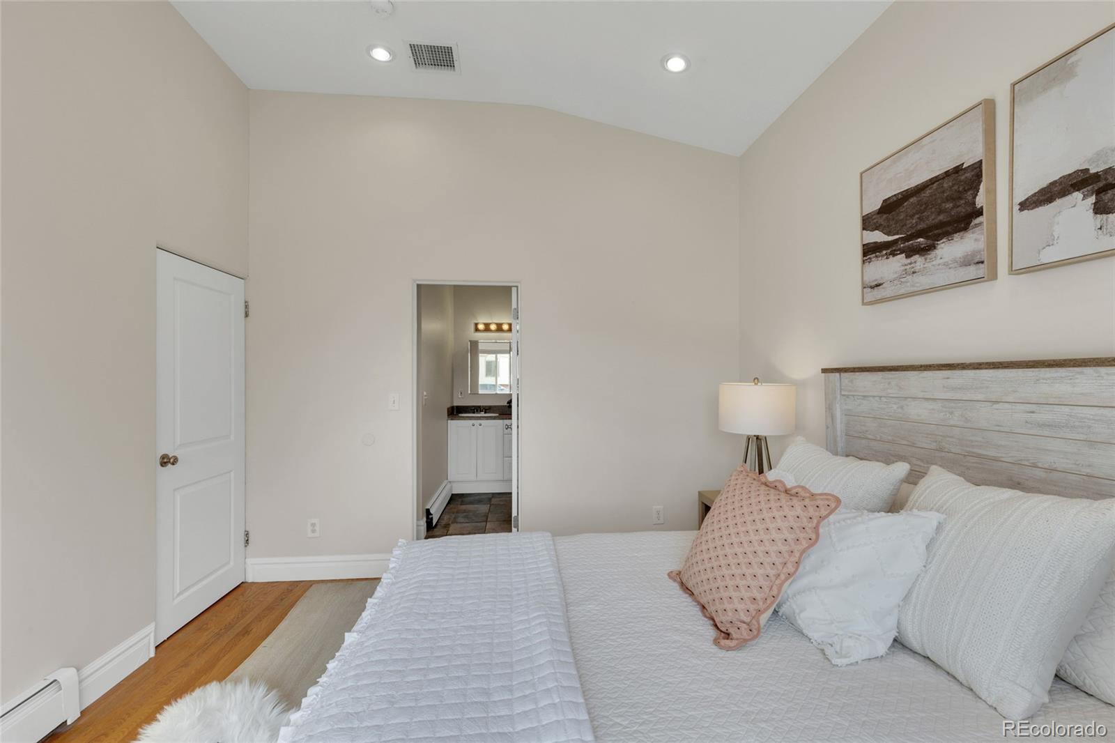 MLS Image #18 for 3928 s pearl street,englewood, Colorado