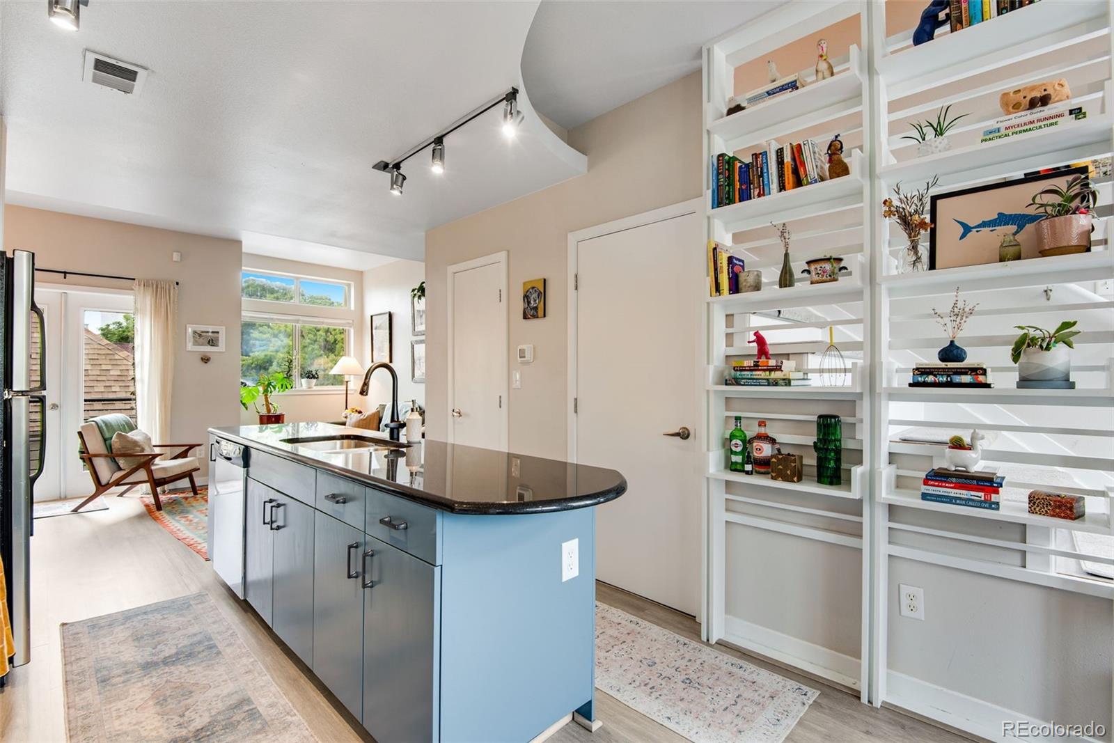 MLS Image #9 for 500  30th street,denver, Colorado