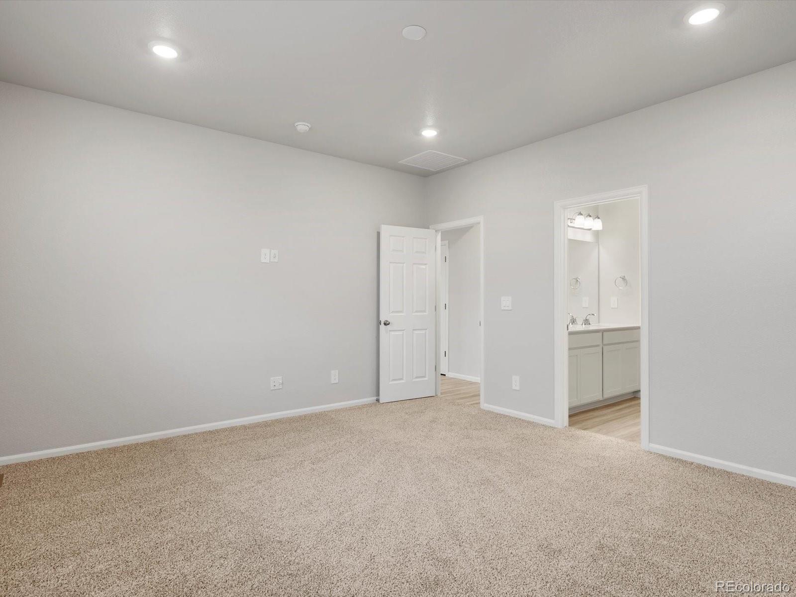 MLS Image #11 for 17598 e 90th place,commerce city, Colorado