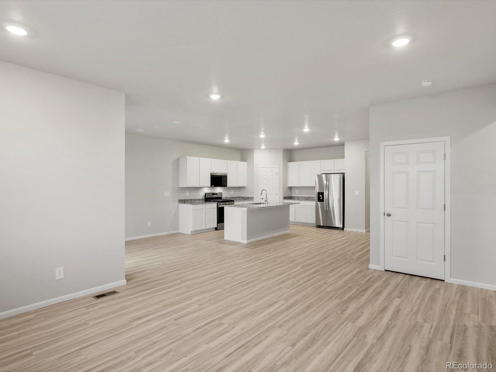 MLS Image #8 for 17598 e 90th place,commerce city, Colorado