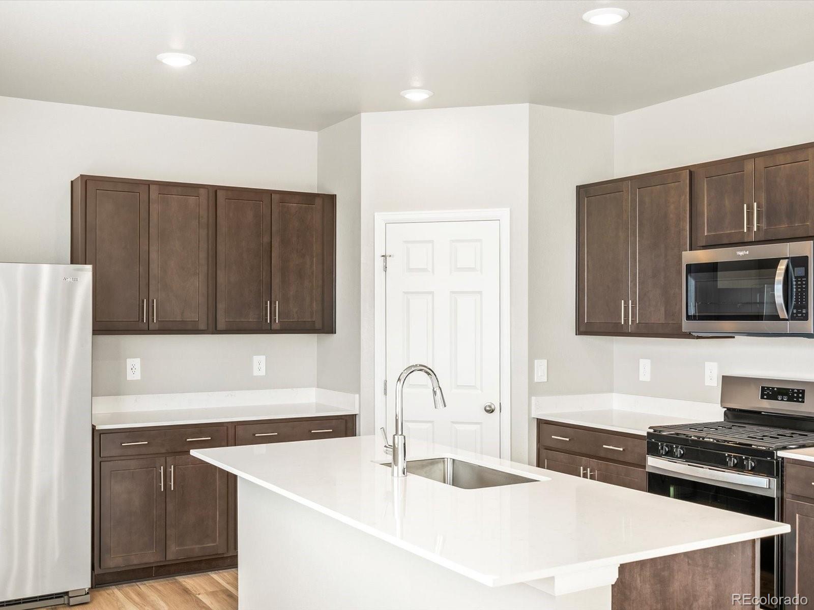 MLS Image #8 for 4674  sugarcane street,johnstown, Colorado