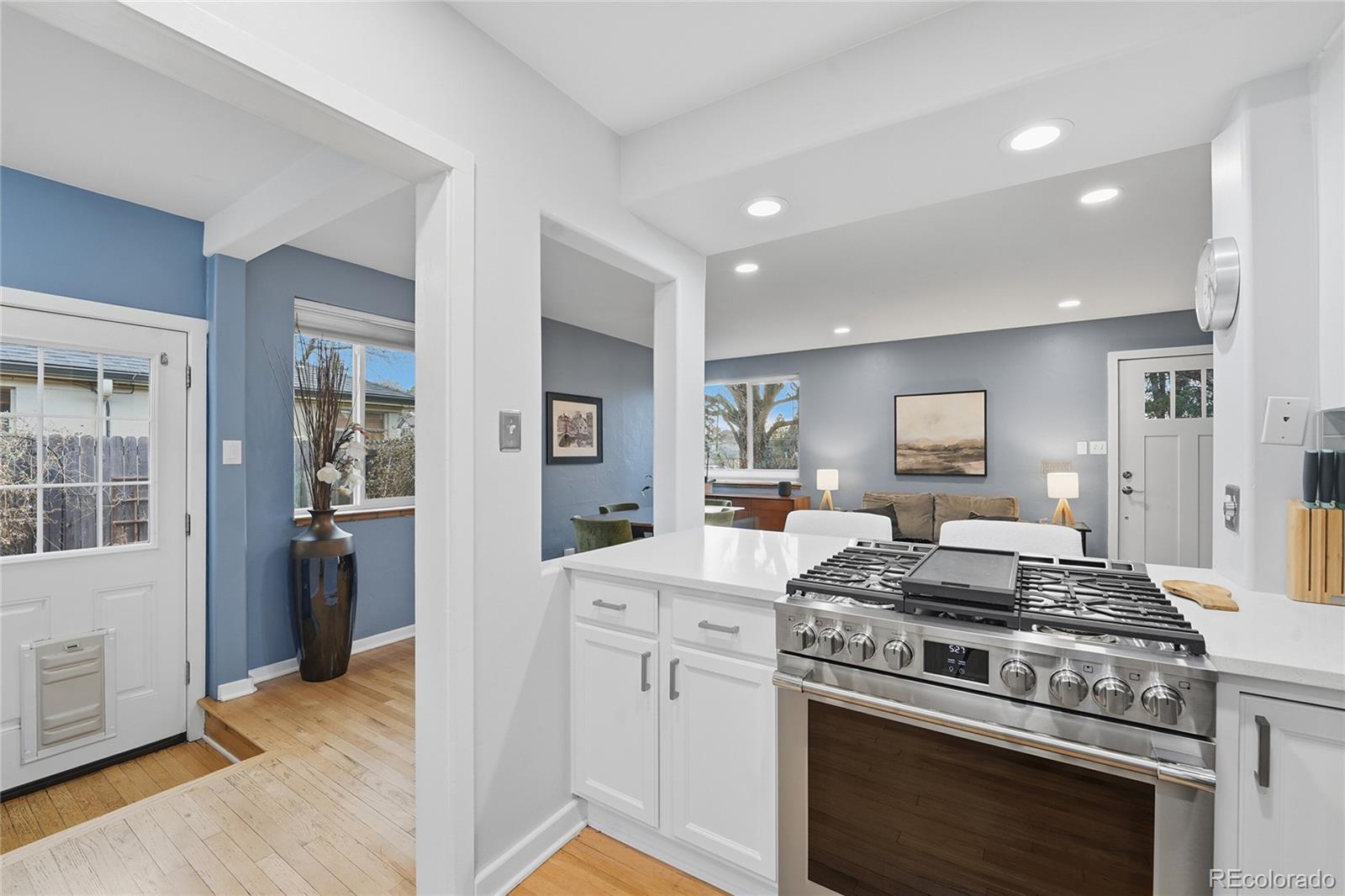 MLS Image #15 for 812  poplar street,denver, Colorado