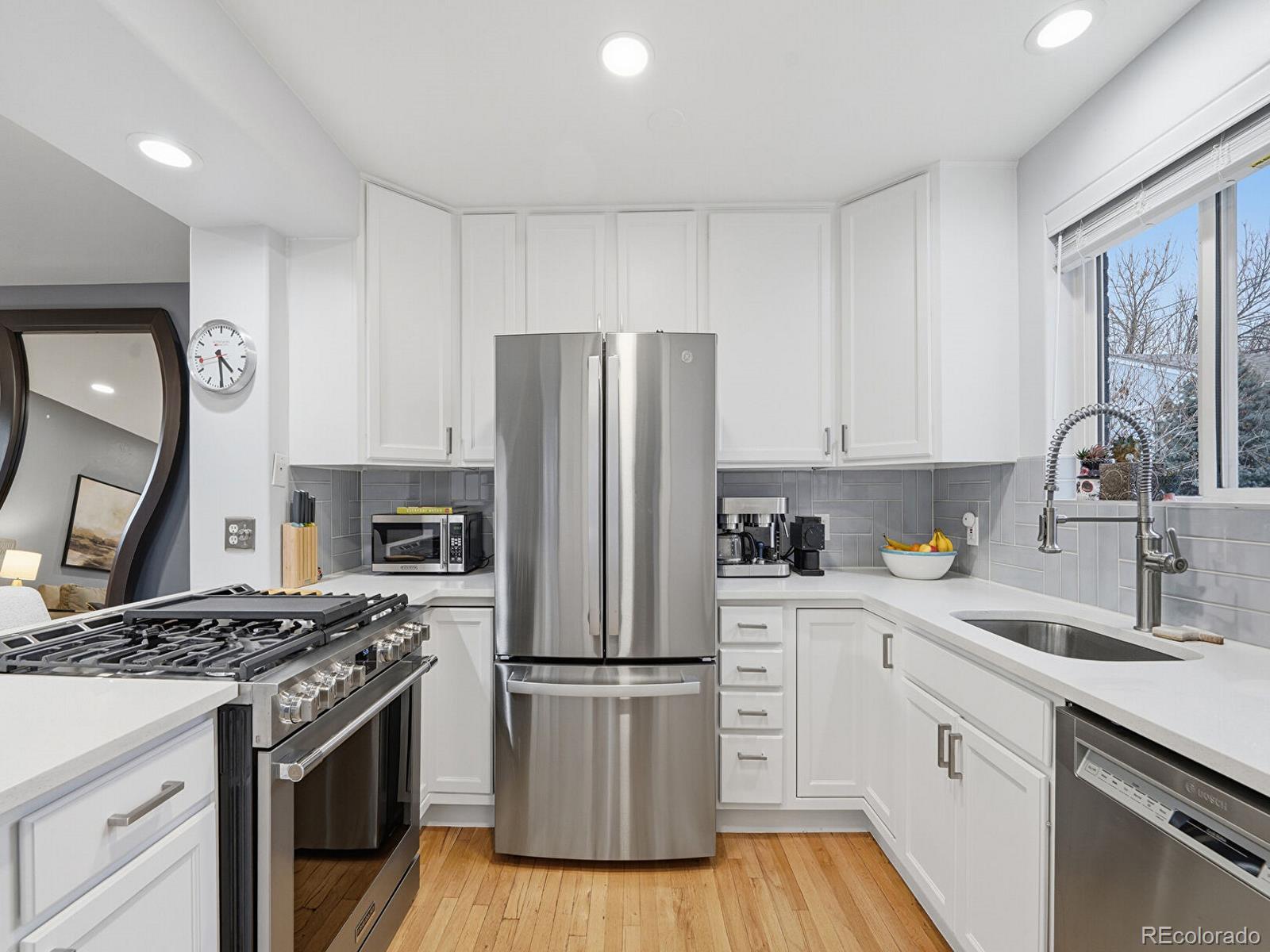 MLS Image #4 for 812  poplar street,denver, Colorado