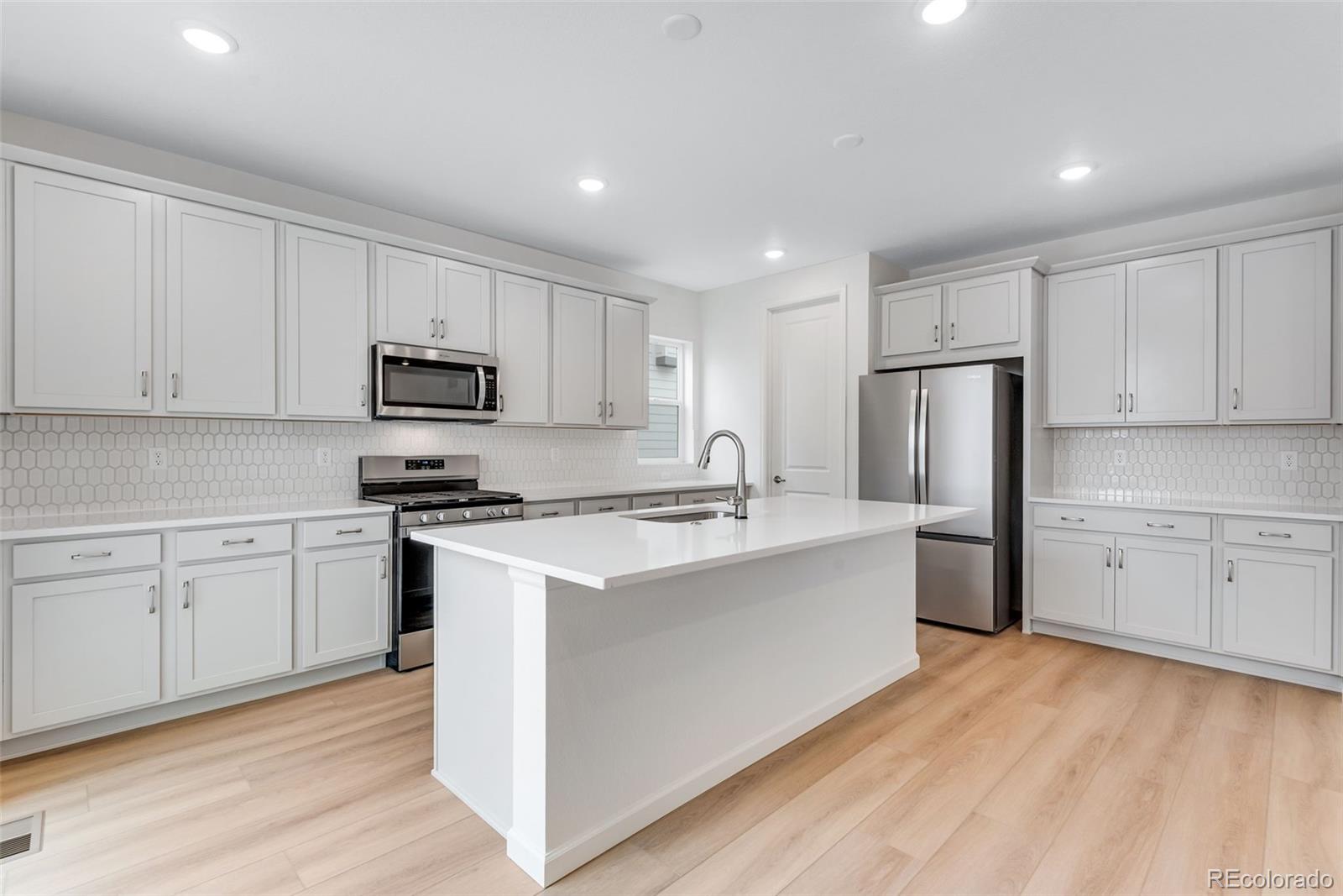 MLS Image #21 for 13551 e 99th place,commerce city, Colorado