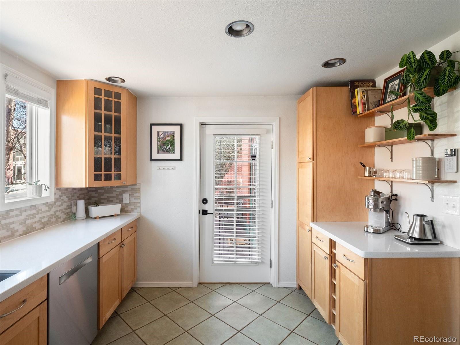 MLS Image #18 for 1321  columbine street 1,denver, Colorado