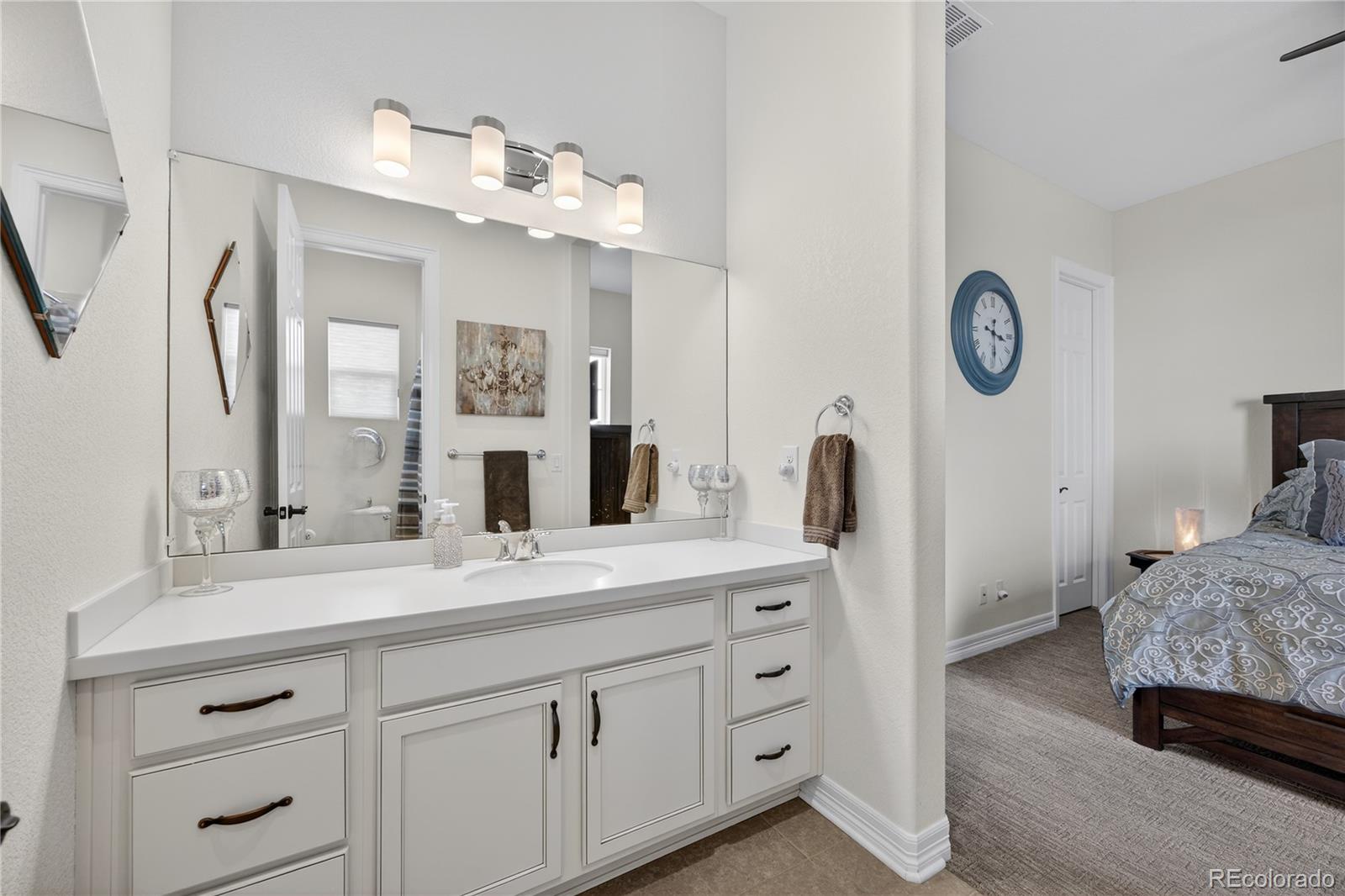MLS Image #18 for 27560 e lakeview drive,aurora, Colorado
