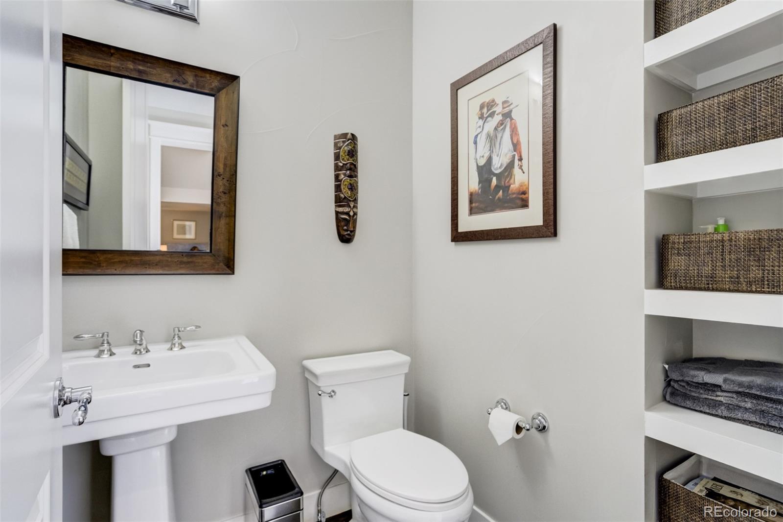 MLS Image #18 for 2244  holly street,denver, Colorado