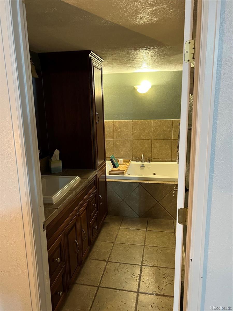 MLS Image #10 for 4349 w ponds circle,littleton, Colorado
