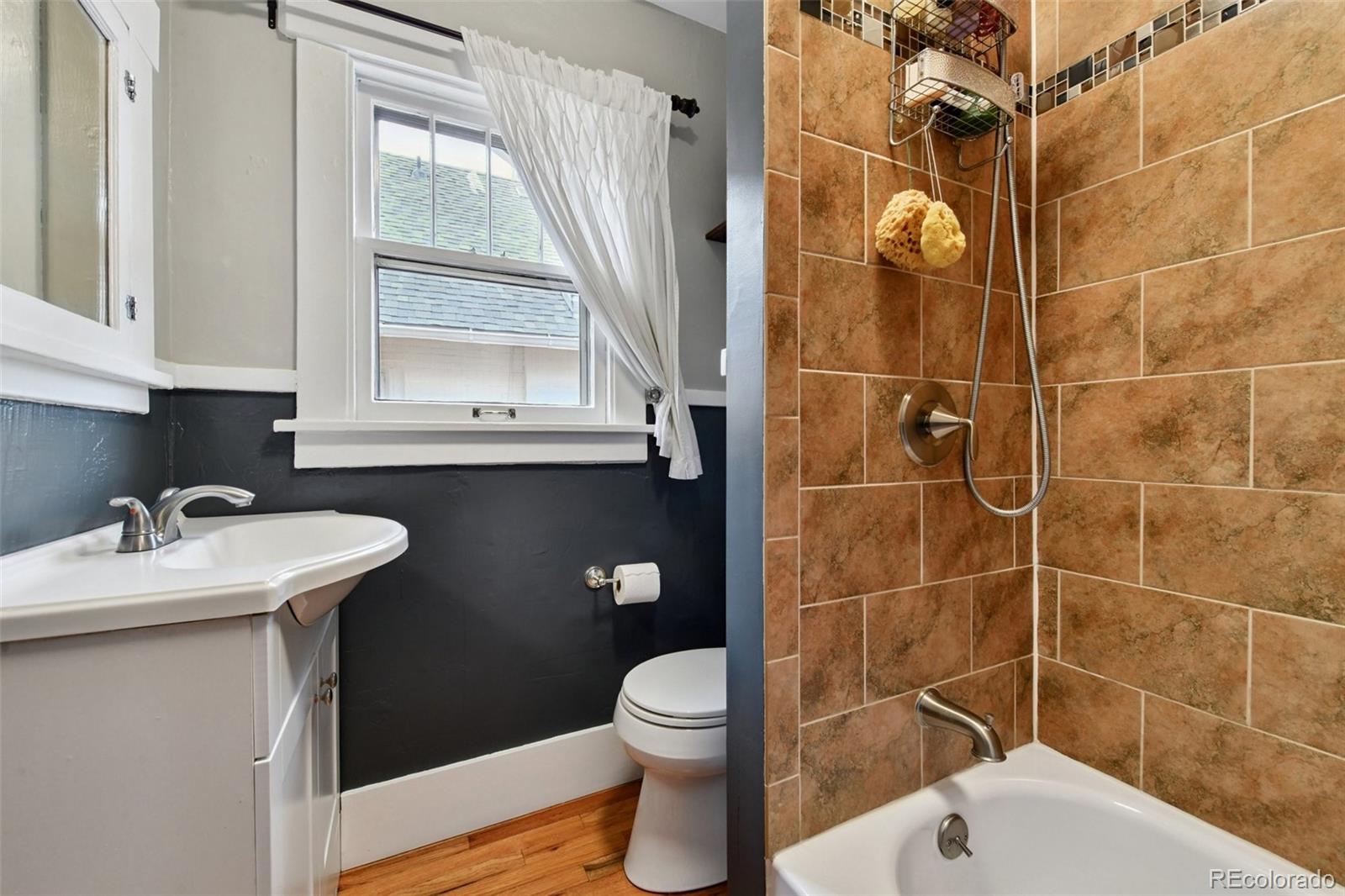 MLS Image #16 for 3528 n york street,denver, Colorado