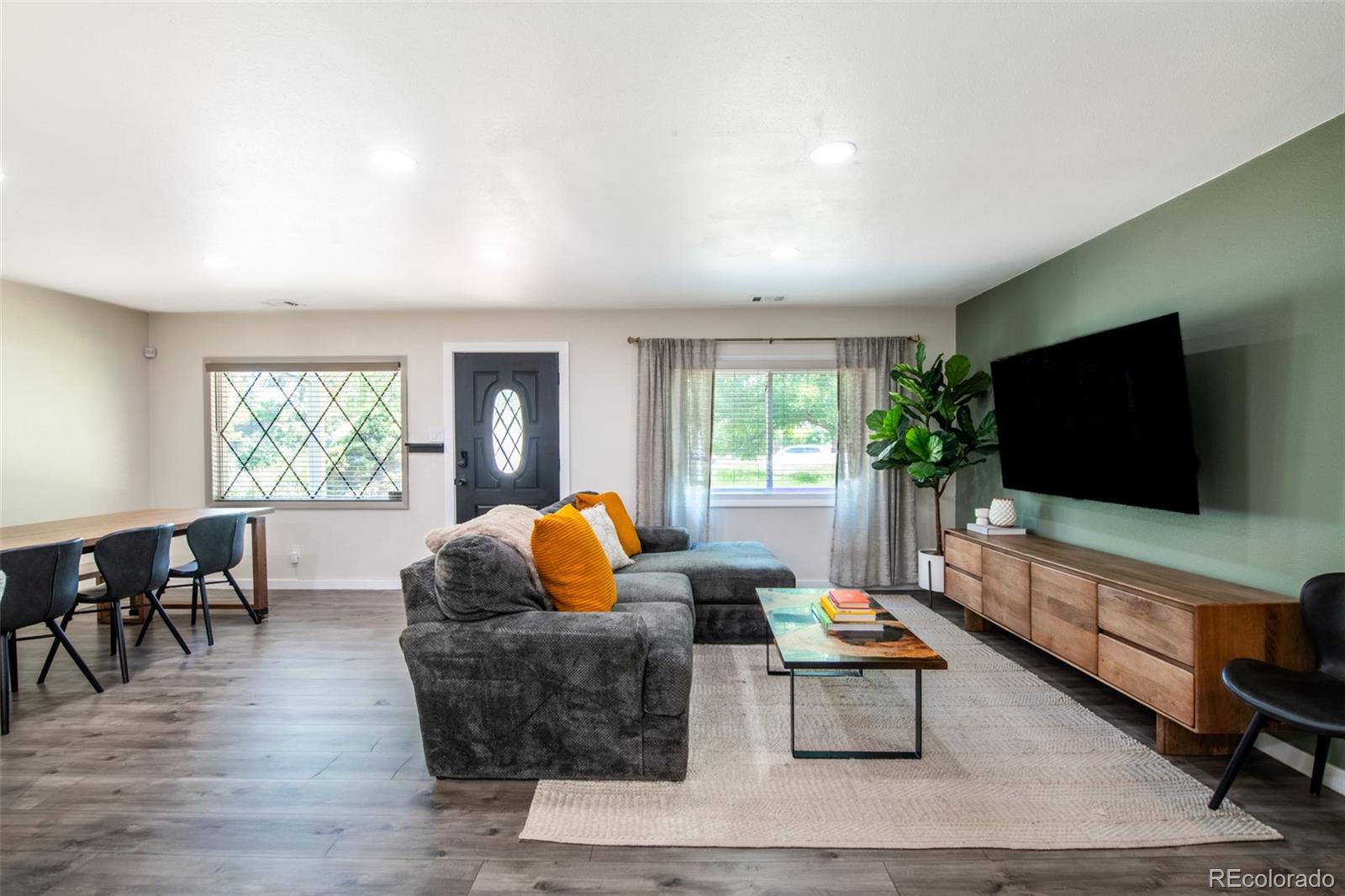 MLS Image #11 for 3243 s fairfax street,denver, Colorado