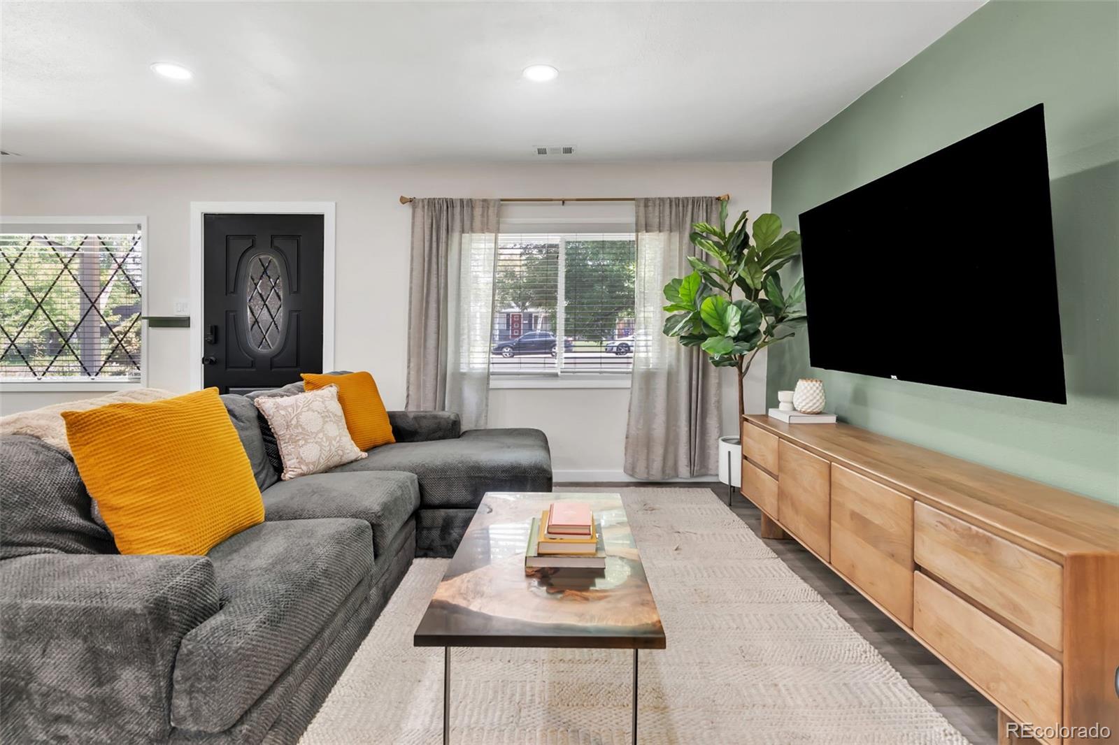 MLS Image #12 for 3243 s fairfax street,denver, Colorado