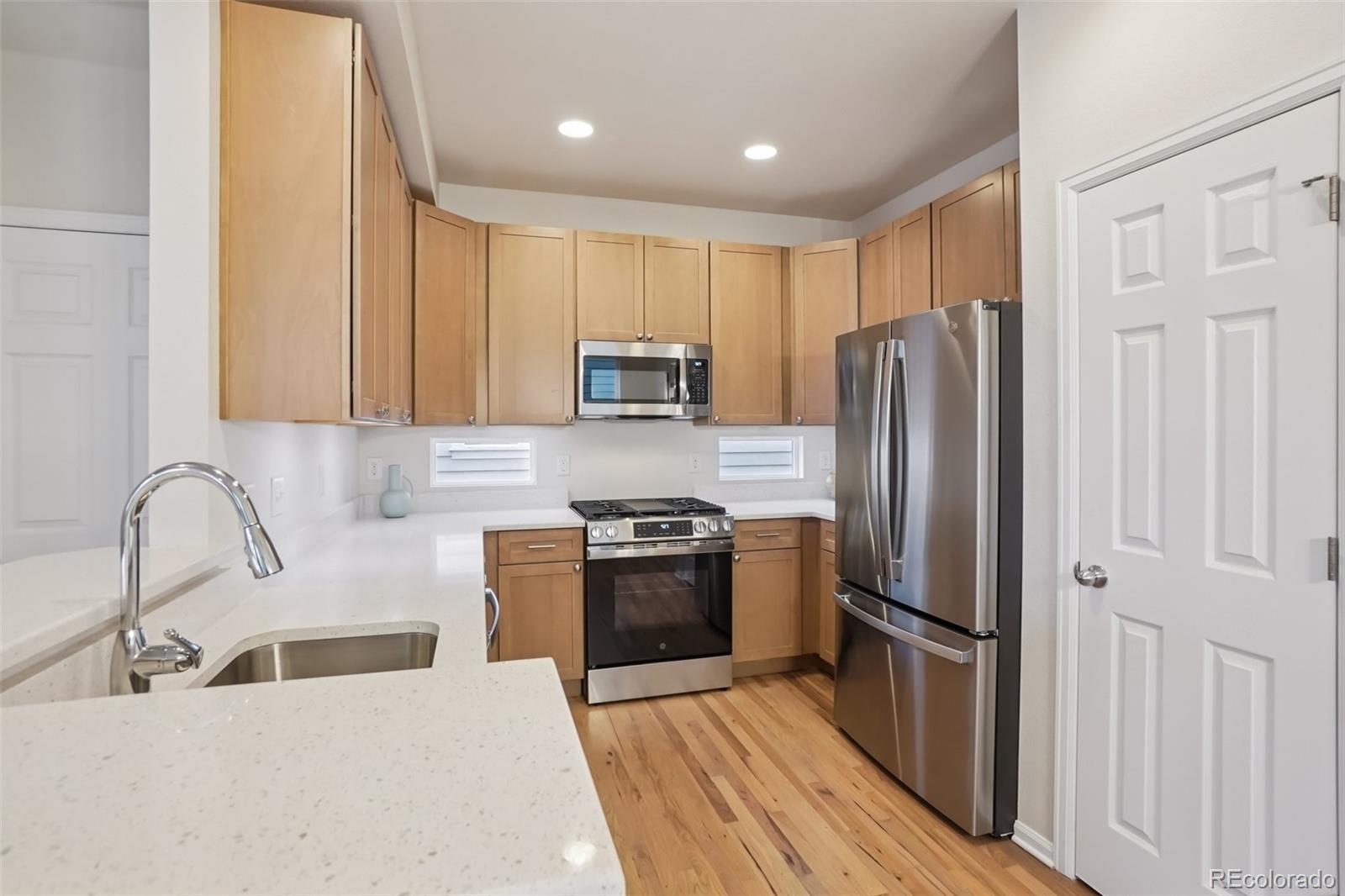 MLS Image #10 for 3647  xanthia street,denver, Colorado