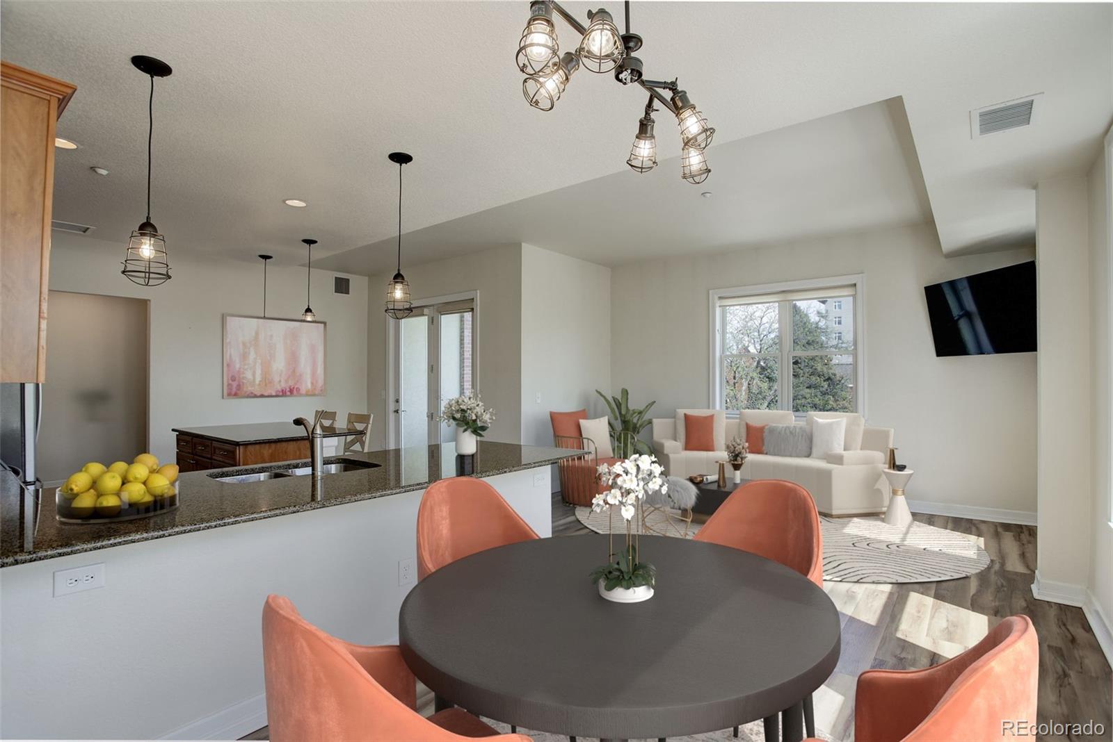 MLS Image #10 for 2200 s university boulevard 313,denver, Colorado