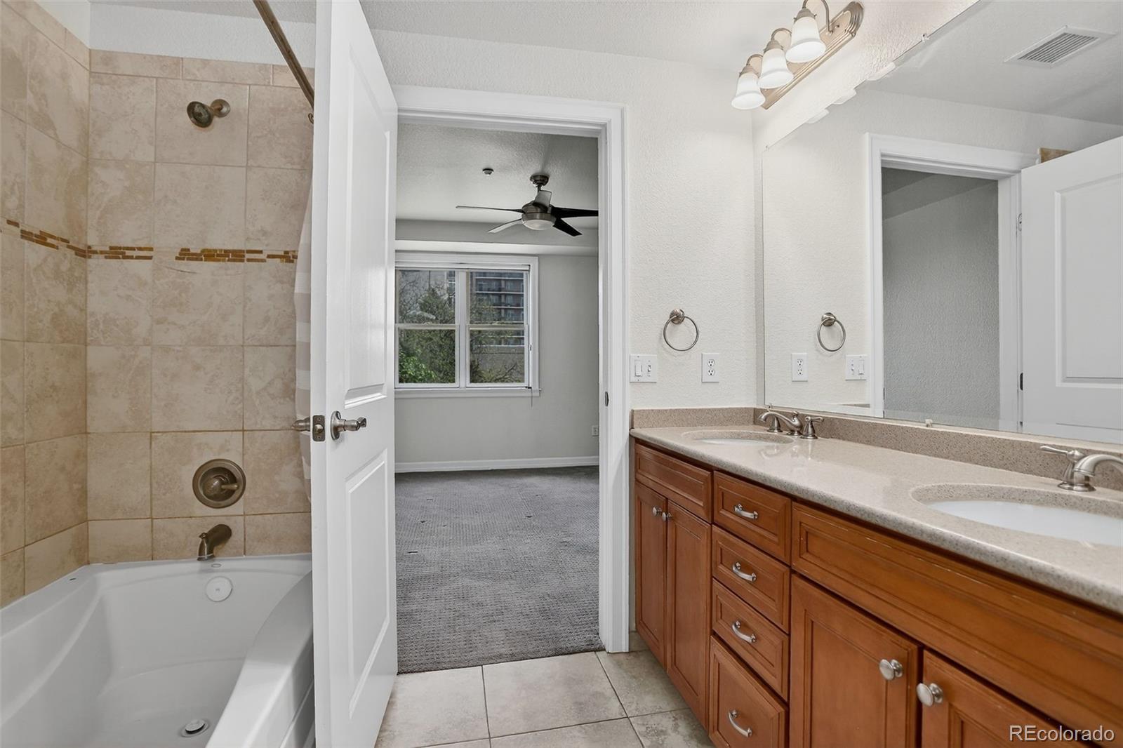 MLS Image #28 for 2200 s university boulevard 313,denver, Colorado