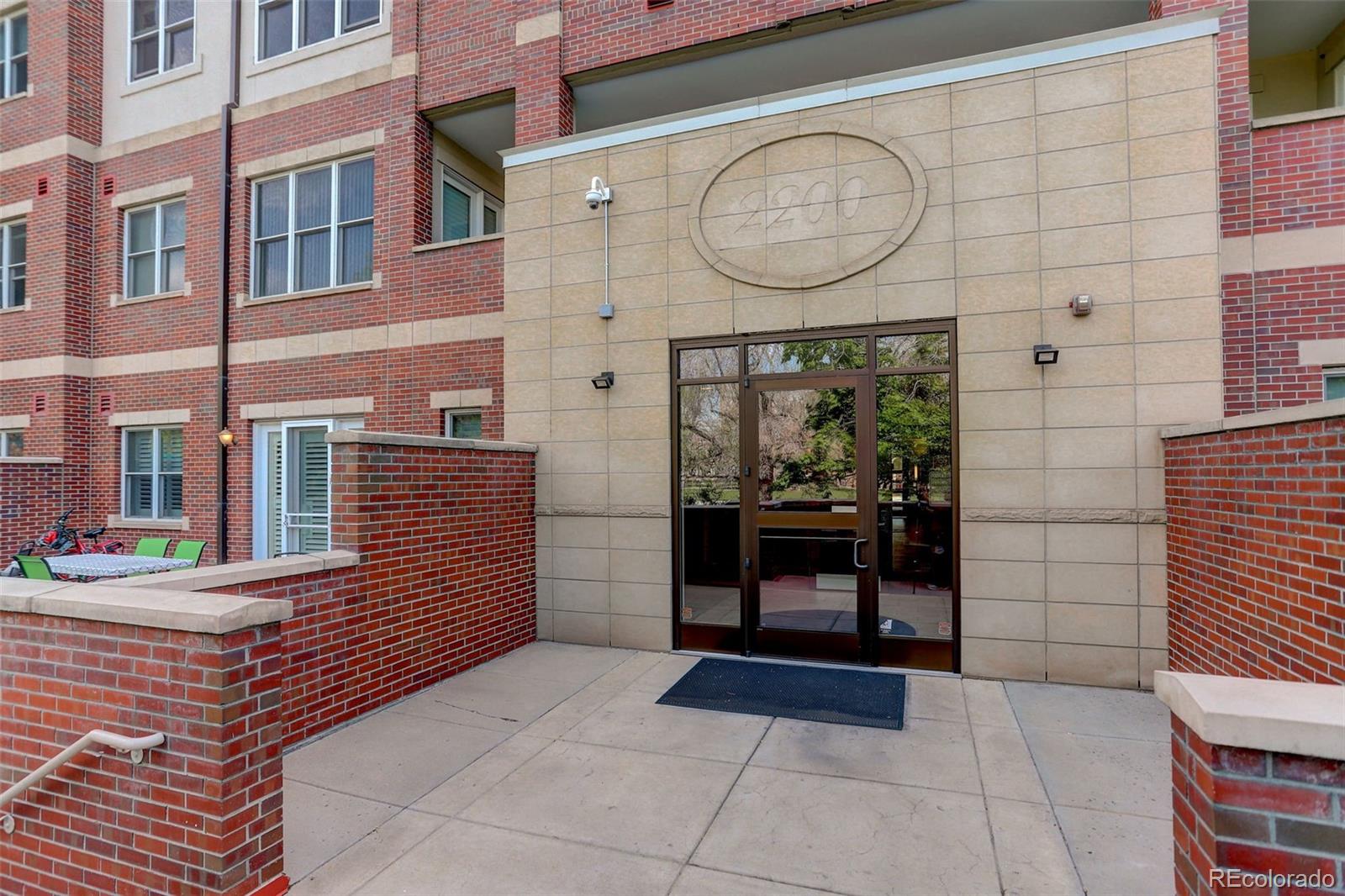 MLS Image #3 for 2200 s university boulevard 313,denver, Colorado