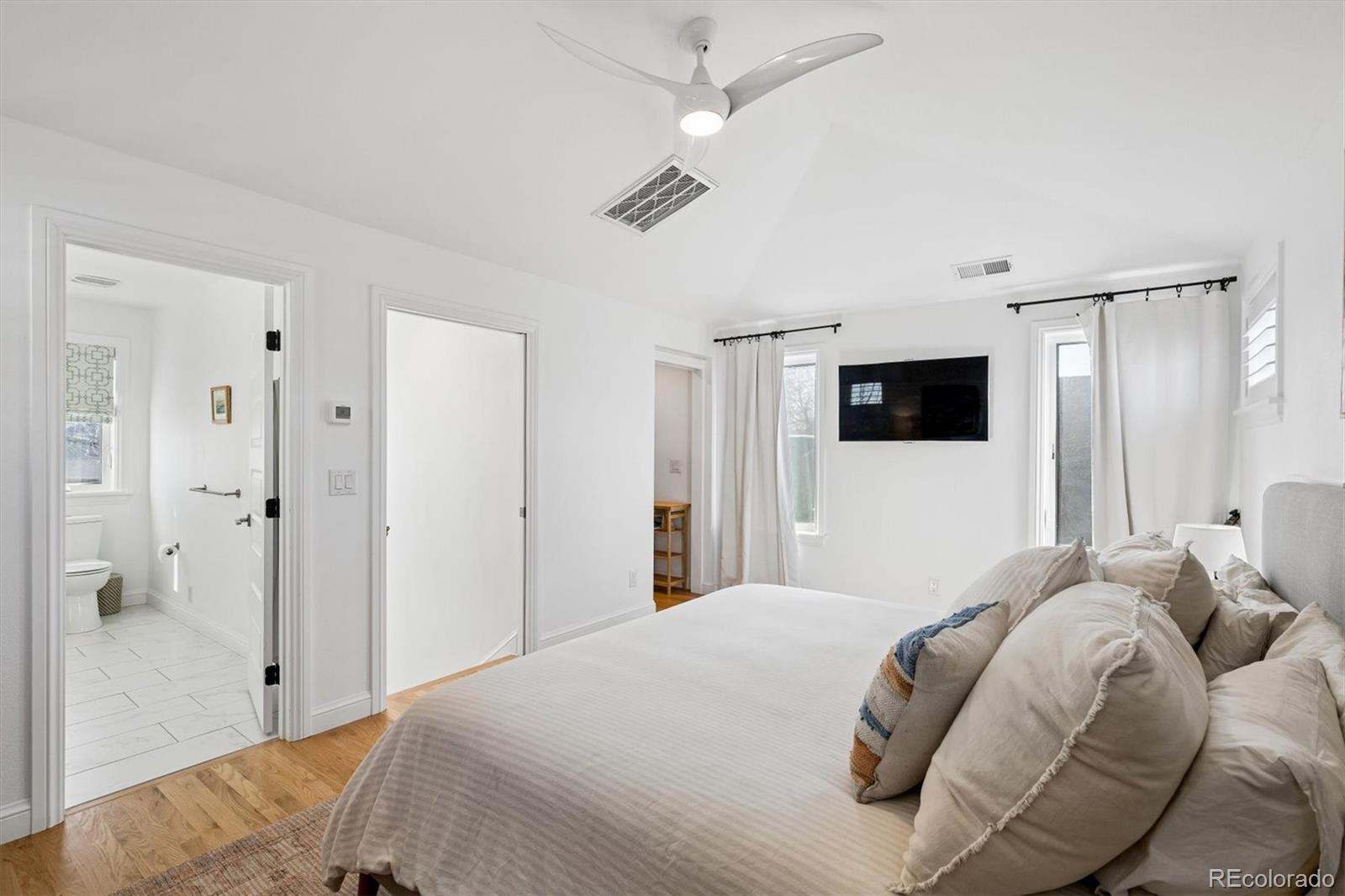 MLS Image #24 for 762 s logan street,denver, Colorado