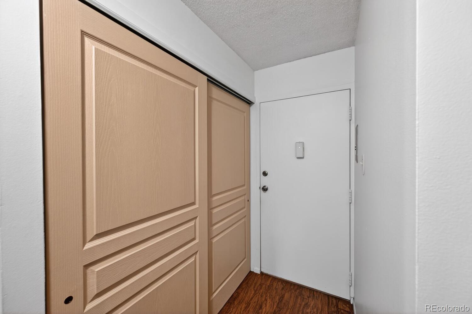 MLS Image #2 for 745 s alton way 8b,denver, Colorado