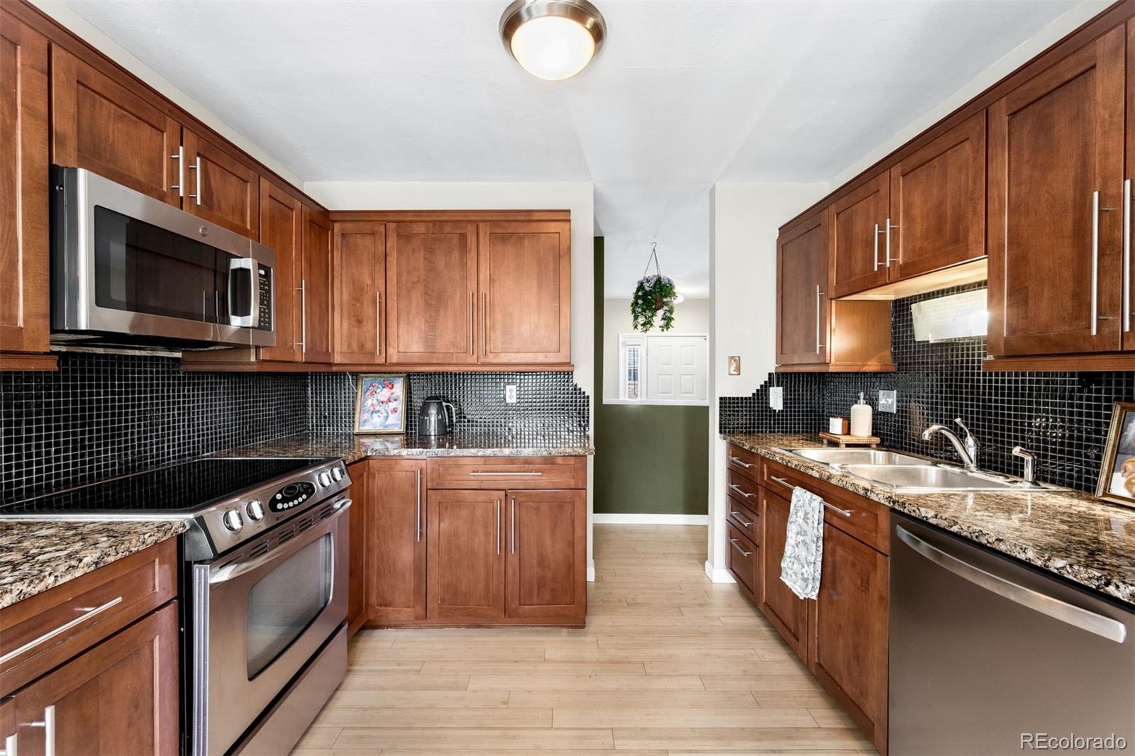MLS Image #6 for 2329 s eldridge street,lakewood, Colorado