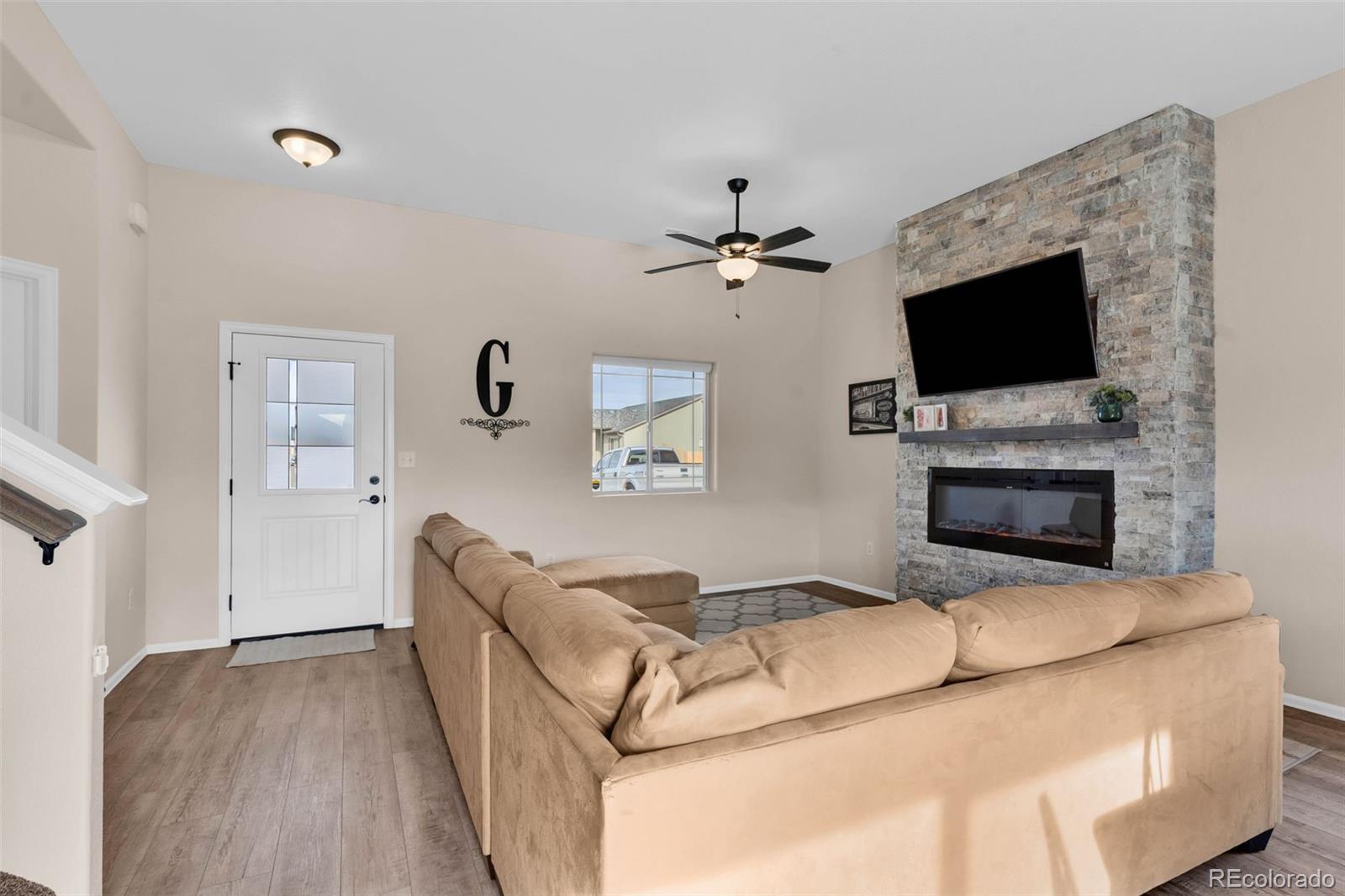MLS Image #3 for 1712  kingfisher lane,pueblo, Colorado
