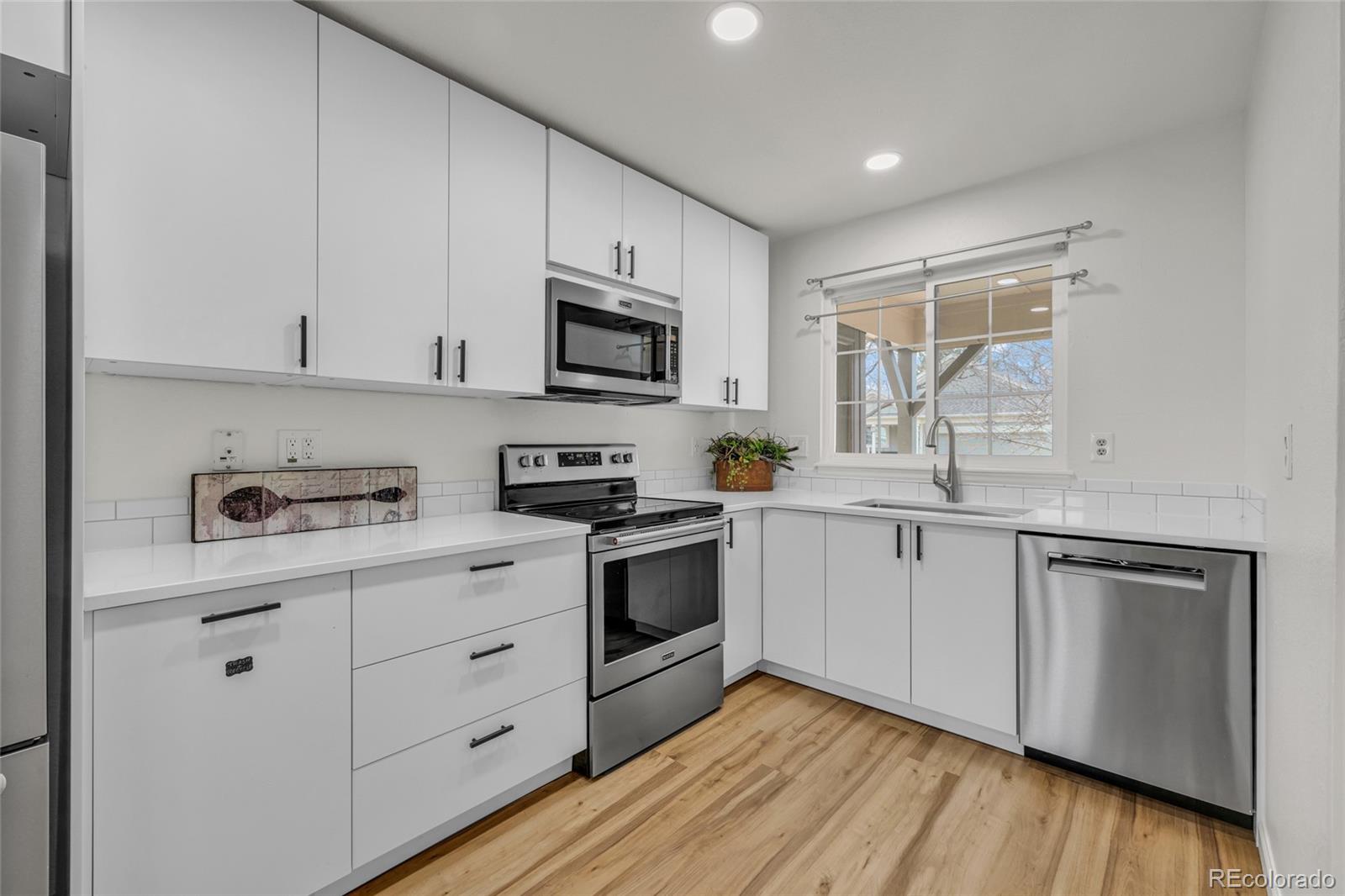 MLS Image #4 for 254  greenway circle,broomfield, Colorado
